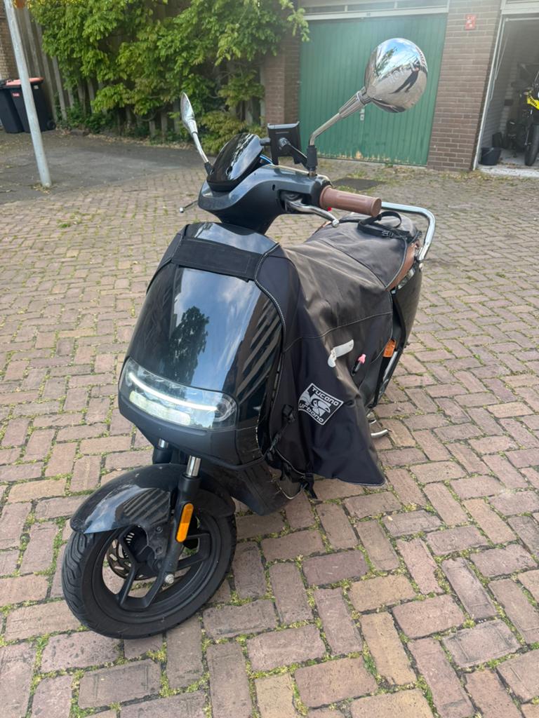 Segway e 125 s elektrische scooter 2022 geel 45, Overige merken, Elektrisch, Ophalen of Verzenden, Zo goed als nieuw