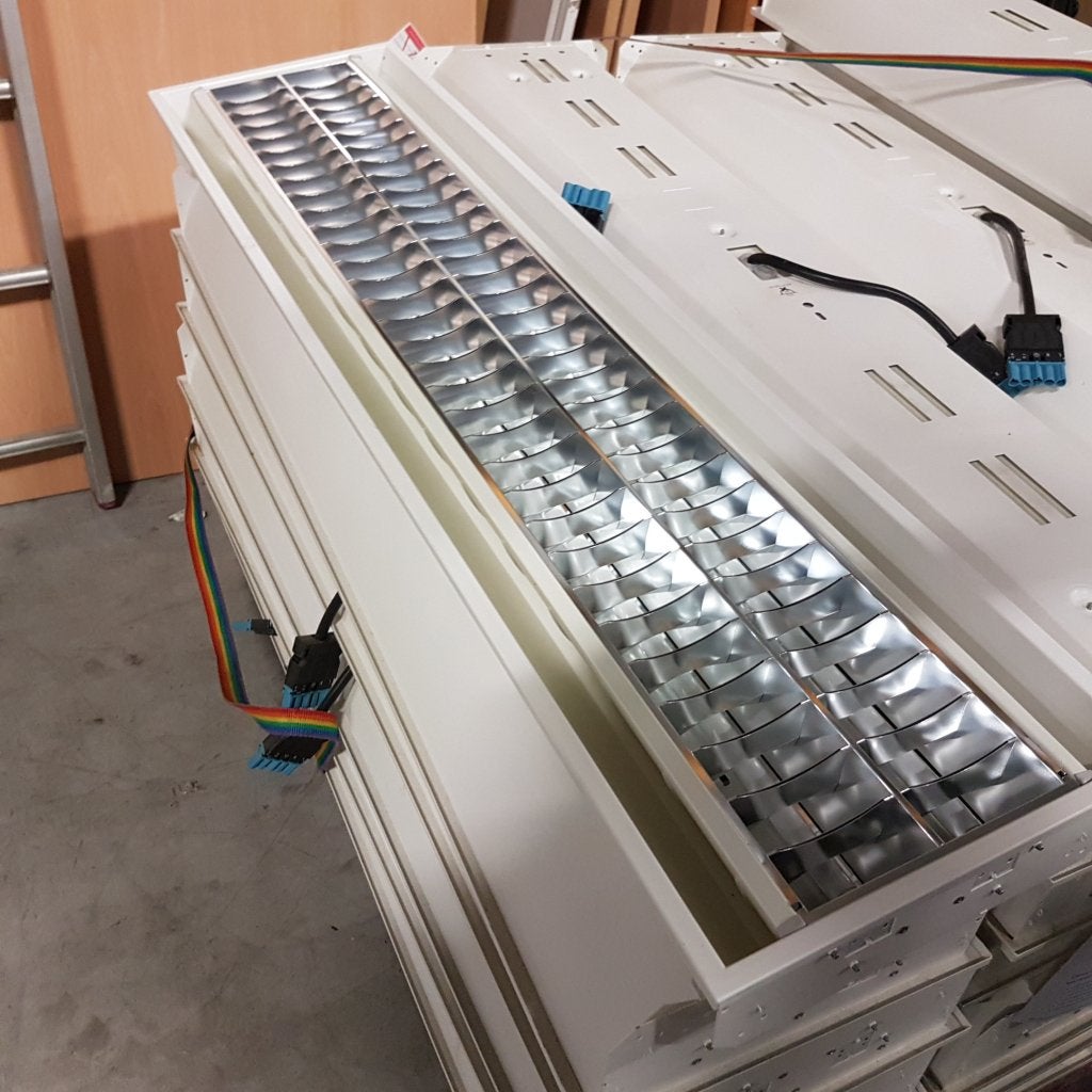 TL armatuur - 2x54 watt - T5, Apple, Gebruikt, Support@apple.com, Apple Park Way, Cupertino, California