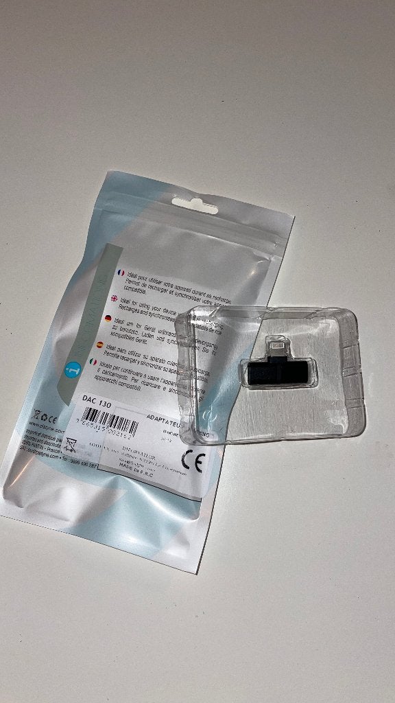 Dubbele Lightning Adapter - 2x Female naar 1x Male, Ophalen of Verzenden, Nieuw, Minder dan 2 meter, Overige kabels