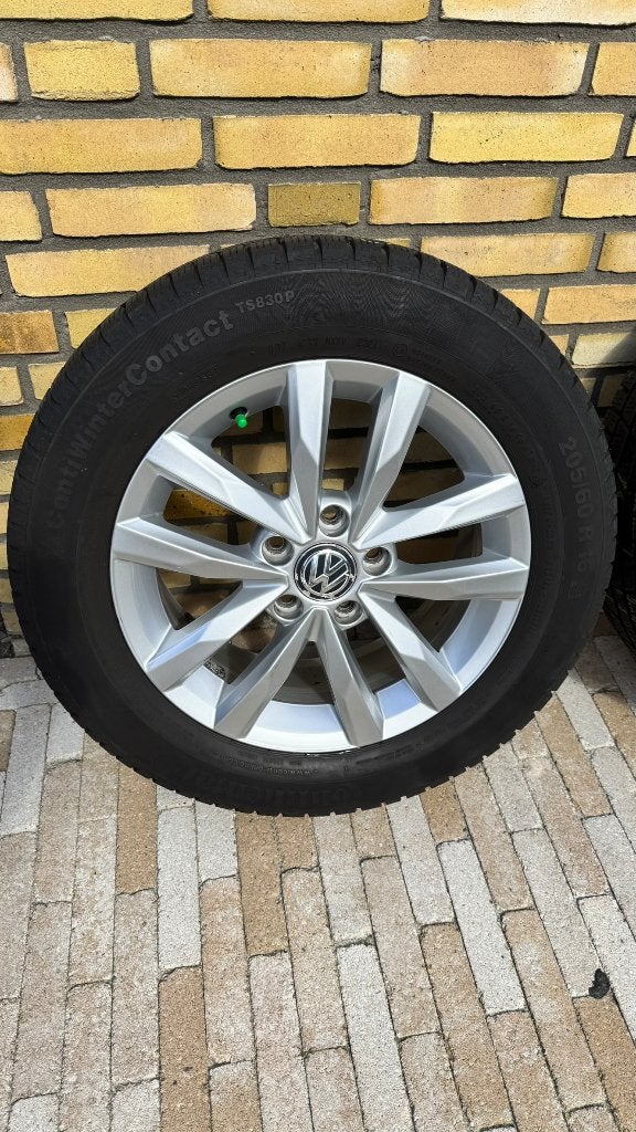 Origineel VW winterset 16" 205/60 R16 5x112 ContiSeal XL, Ophalen, Gebruikt, 16 inch, Banden en Velgen