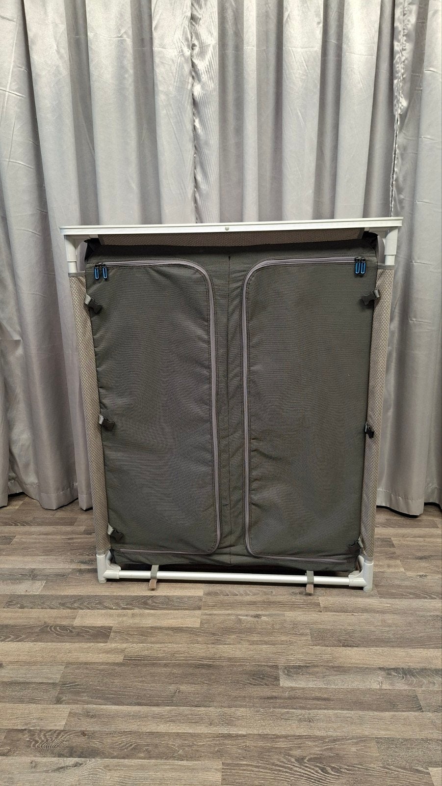 Vrijbuiter Outdoor kampeerkast 84x104 - Zo goed als nieuw, Ophalen of Verzenden, Zo goed als nieuw