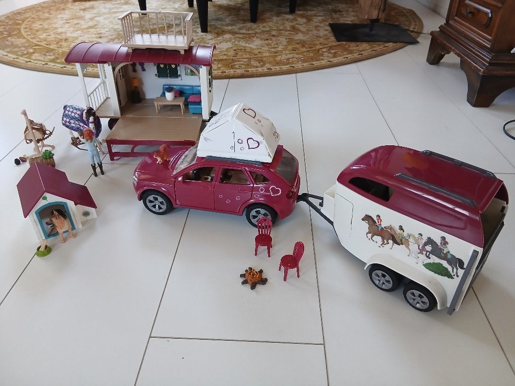 Schleich auto + trailer en woonwagen, Ophalen of Verzenden, Gebruikt