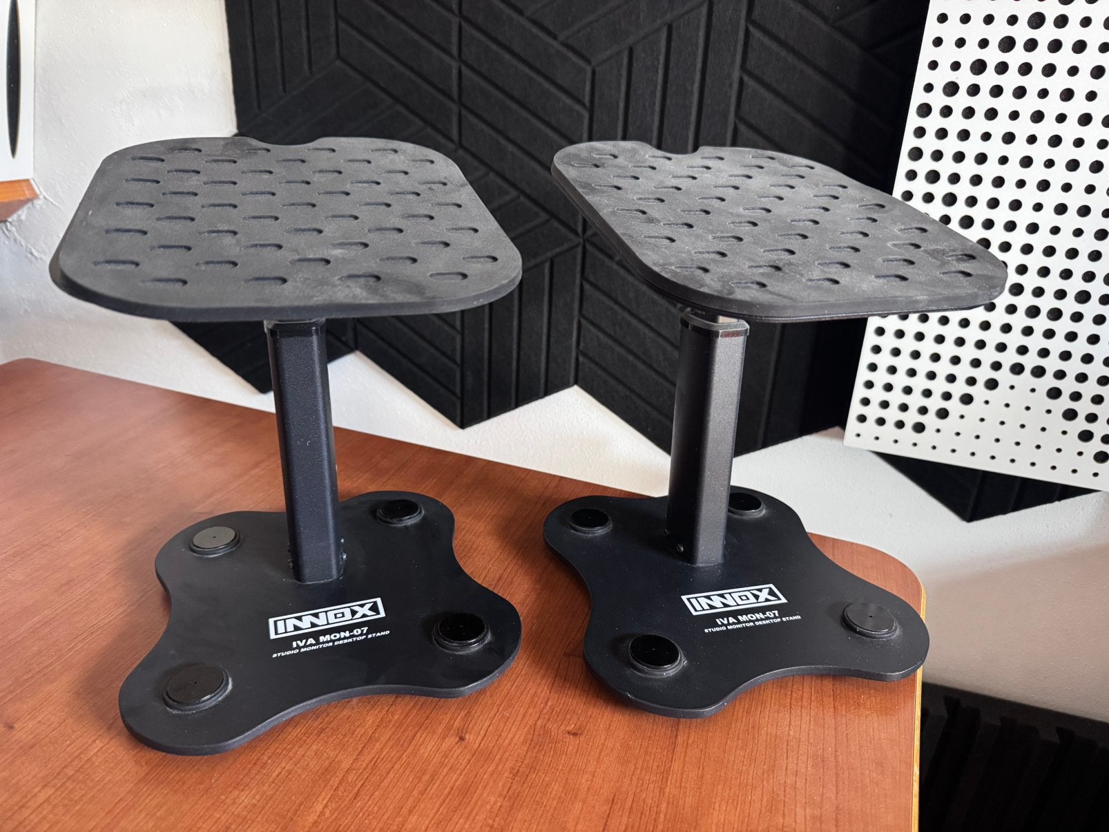 INNOX iva mon-07 monitor standa, Ophalen of Verzenden, Zo goed als nieuw, Audio