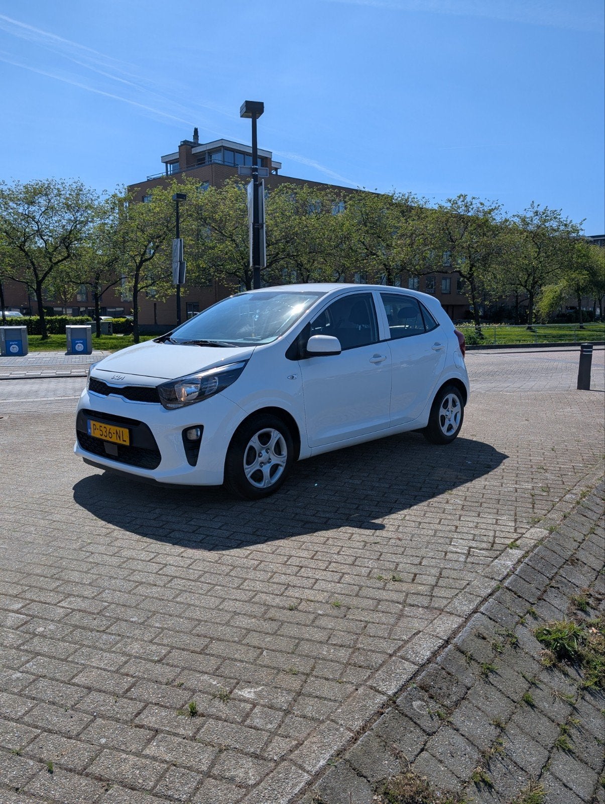 Kia Picanto 1.0 MPi 67pk 5-zits 2022 Wit, Auto's, Voorwielaandrijving, Dealer onderhouden, Stof, Wit