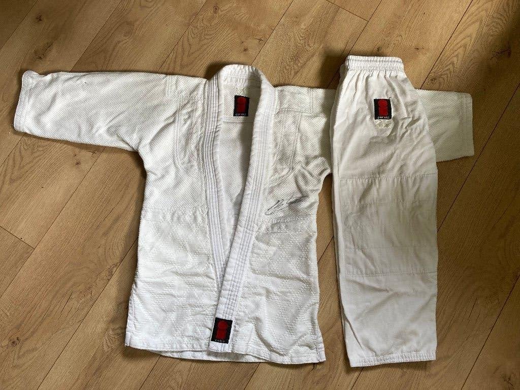 judopak Essimo 140, Sport en Fitness, Vechtsporten en Zelfverdediging, Gebruikt, Judo, Ophalen of Verzenden, Vechtsportkleding