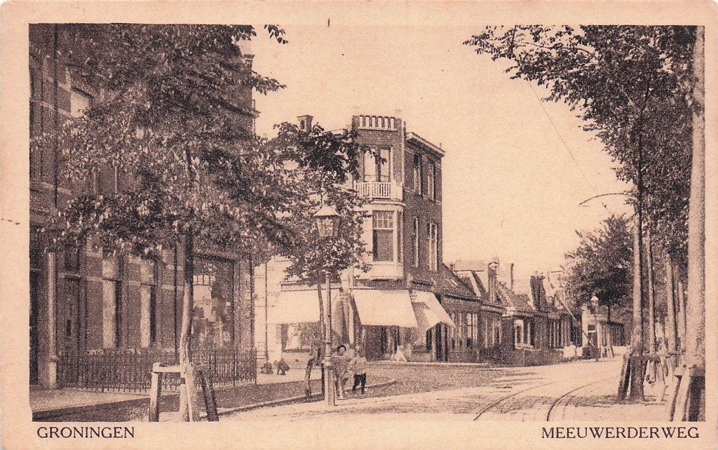Groningen - Meeuwerderweg met tramrails, Ophalen of Verzenden, 1920 tot 1940, Ongelopen, Groningen