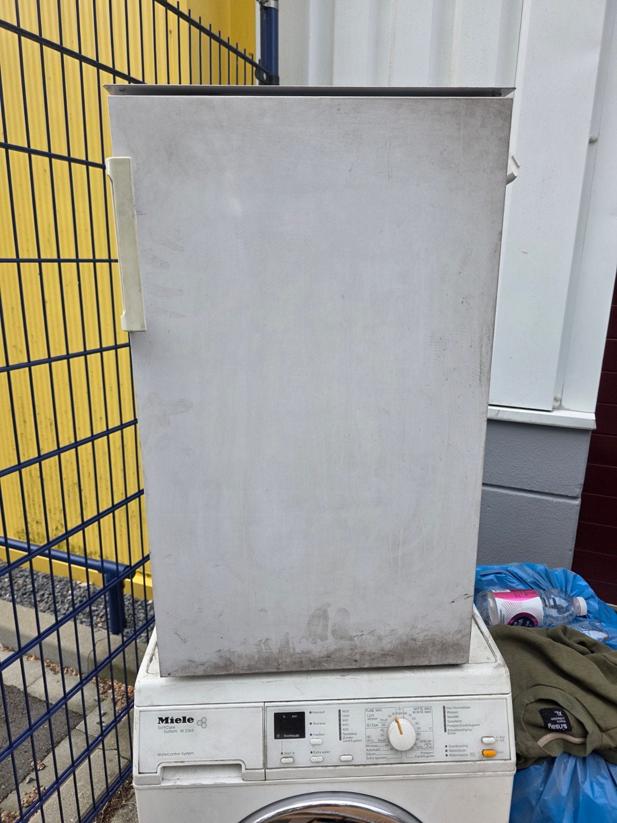 Defecte Miele wasmachine (W 2365) en koelkast, Ophalen, Gebruikt