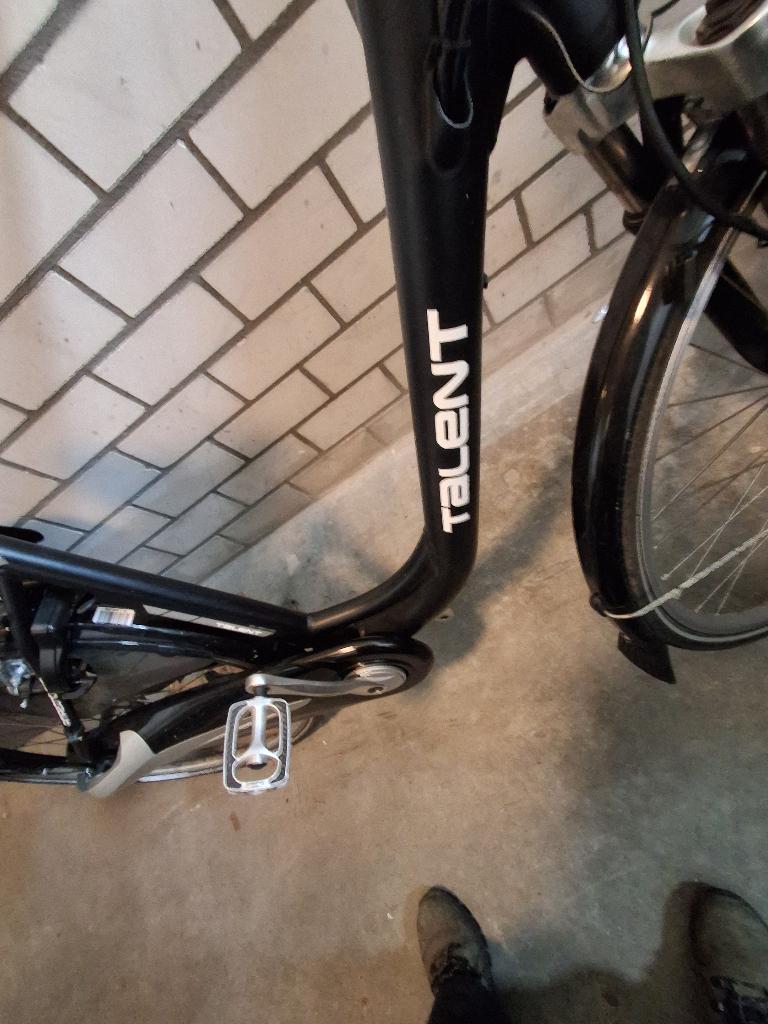 Electrische damesfiets (opknapper), Gebruikt, 51 tot 55 cm, 30 tot 50 km per accu, Ophalen