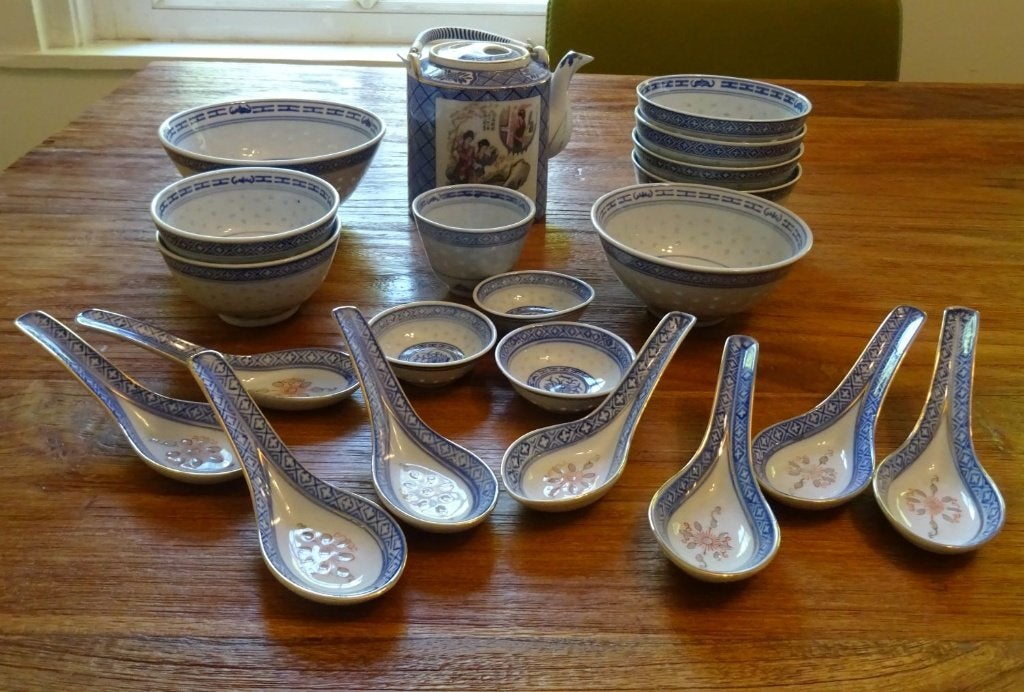 Chinees servies., Huis en Inrichting, Ophalen, Overige stijlen, Porselein, Schaal of Schalen