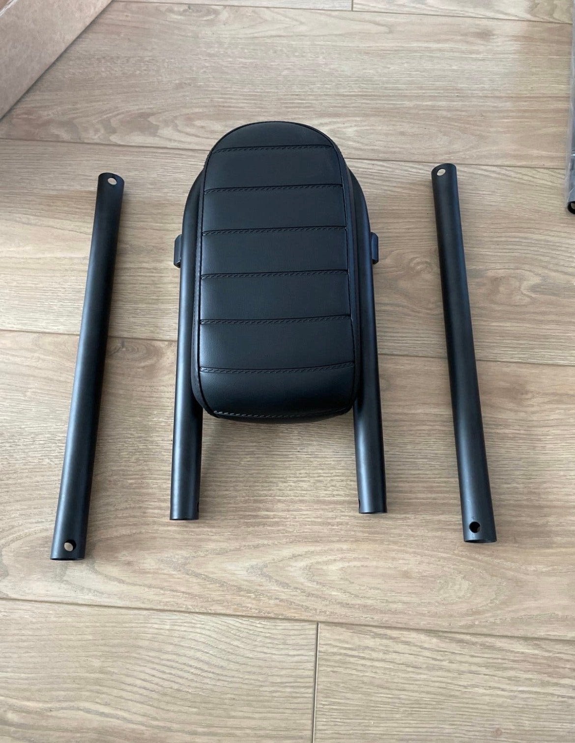 Ouxi Achterzitje - Zwart, Ophalen of Verzenden, Zo goed als nieuw, Overige typen, Minder dan 20 kg
