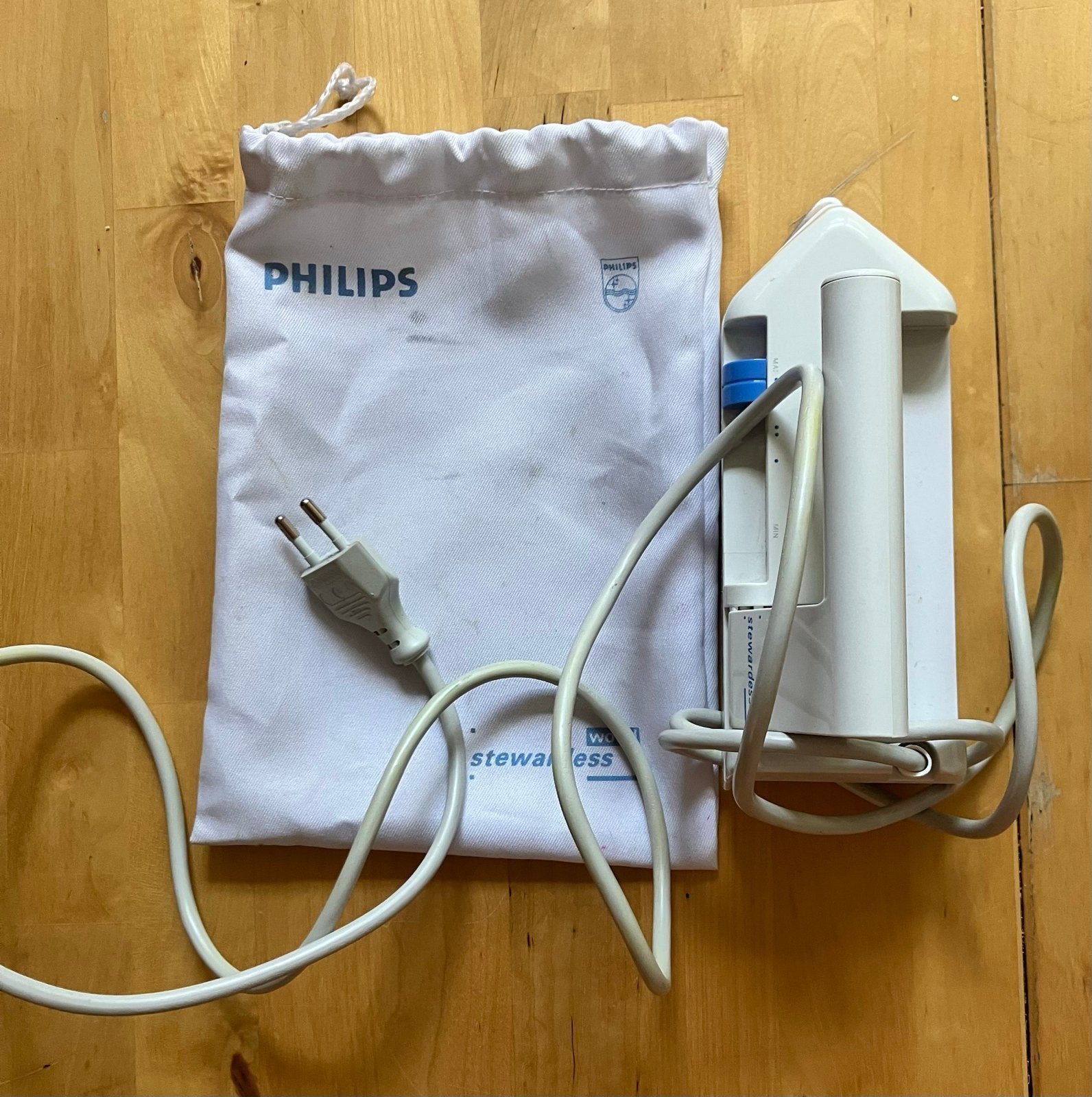 Philips World Stewardess Strijkijzer HD 1168/1169 met zakje, Ophalen of Verzenden, Gebruikt, Strijkijzer met snoer