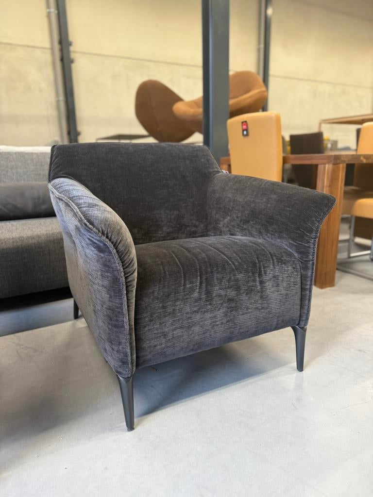 Nieuw Leolux Mayon Fauteuil Velour stof Design stoel Mayuro, Huis en Inrichting, Fauteuils, Leolux, Nieuw, 75 tot 100 cm, Stof