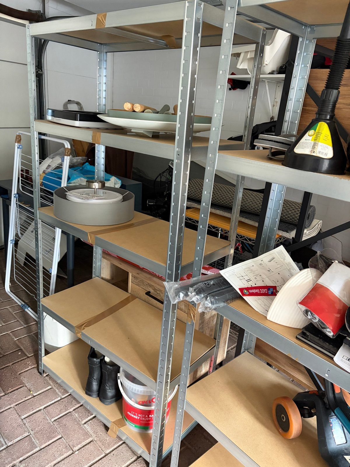 Stevige metalen stellingkast met houten planken, Ophalen, Zo goed als nieuw