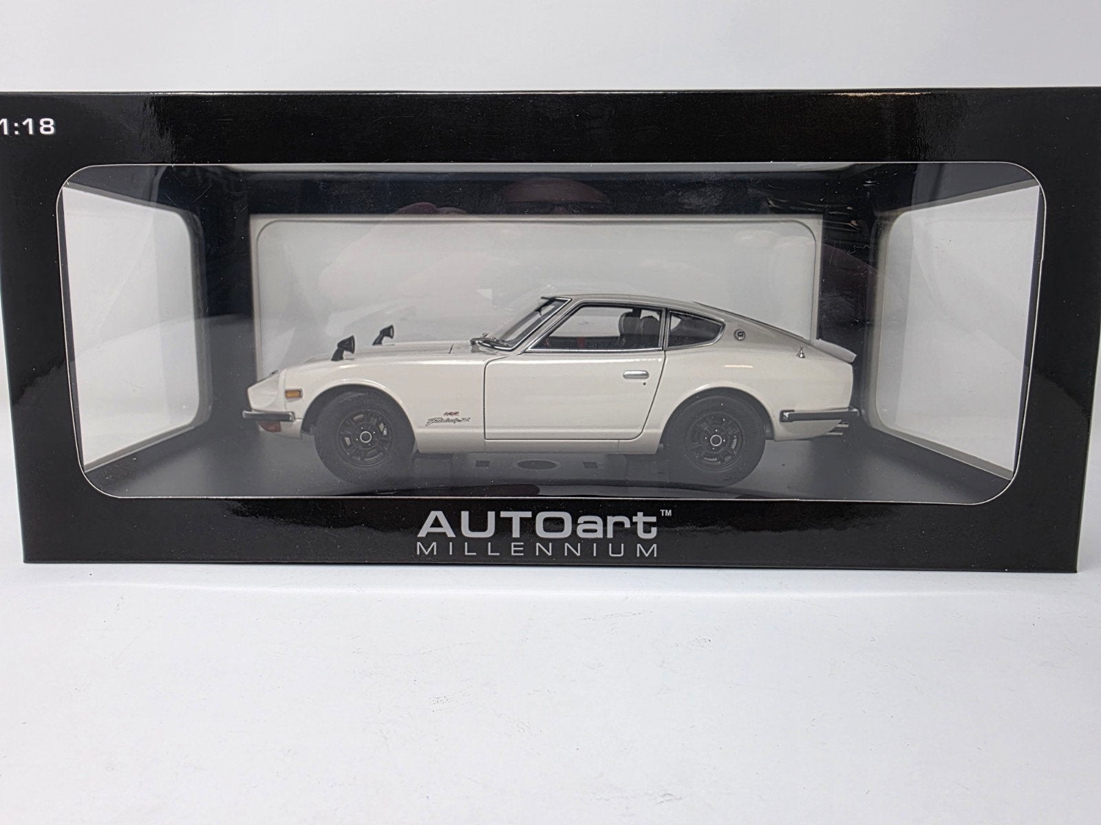 Datsun / Nissan Fairlady Z432 (PS30) 1:18 IN OVP, Ophalen of Verzenden, Zo goed als nieuw, Autoart