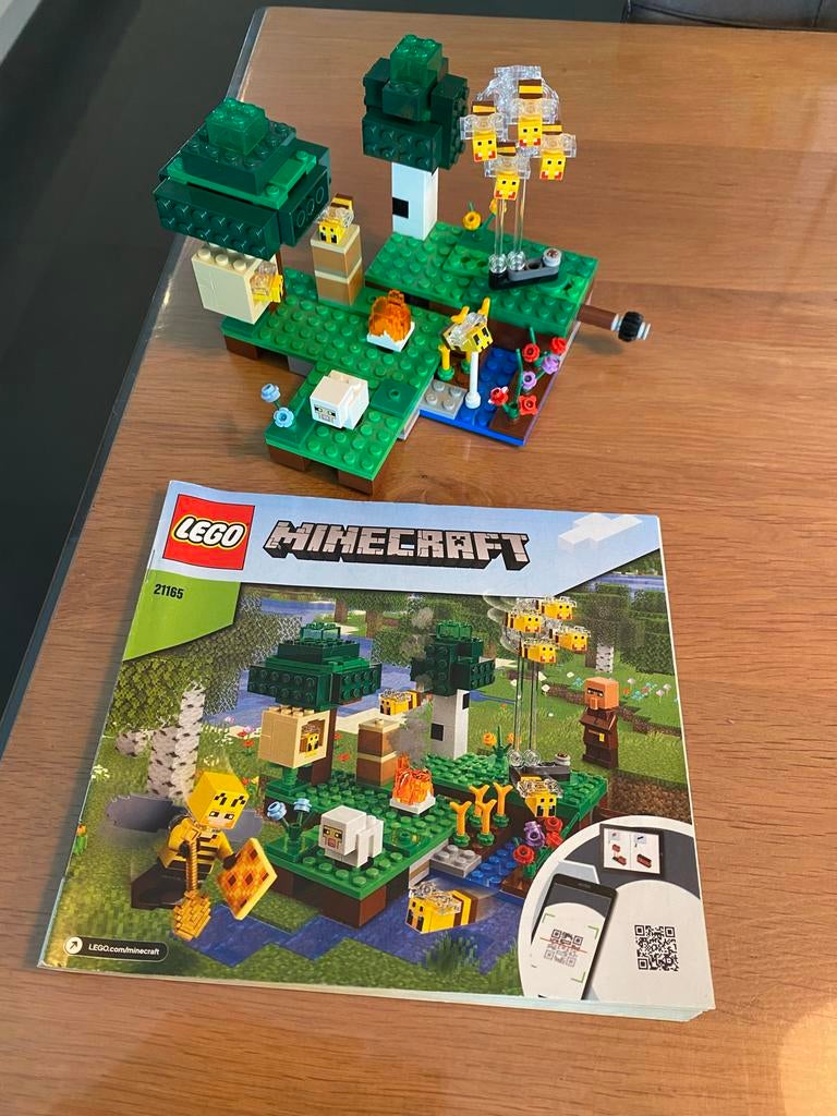 Lego Minecraft De Bijenboerderij (21165) - Complete Set, Kinderen en Baby's, Speelgoed | Duplo en Lego, Zo goed als nieuw, Lego