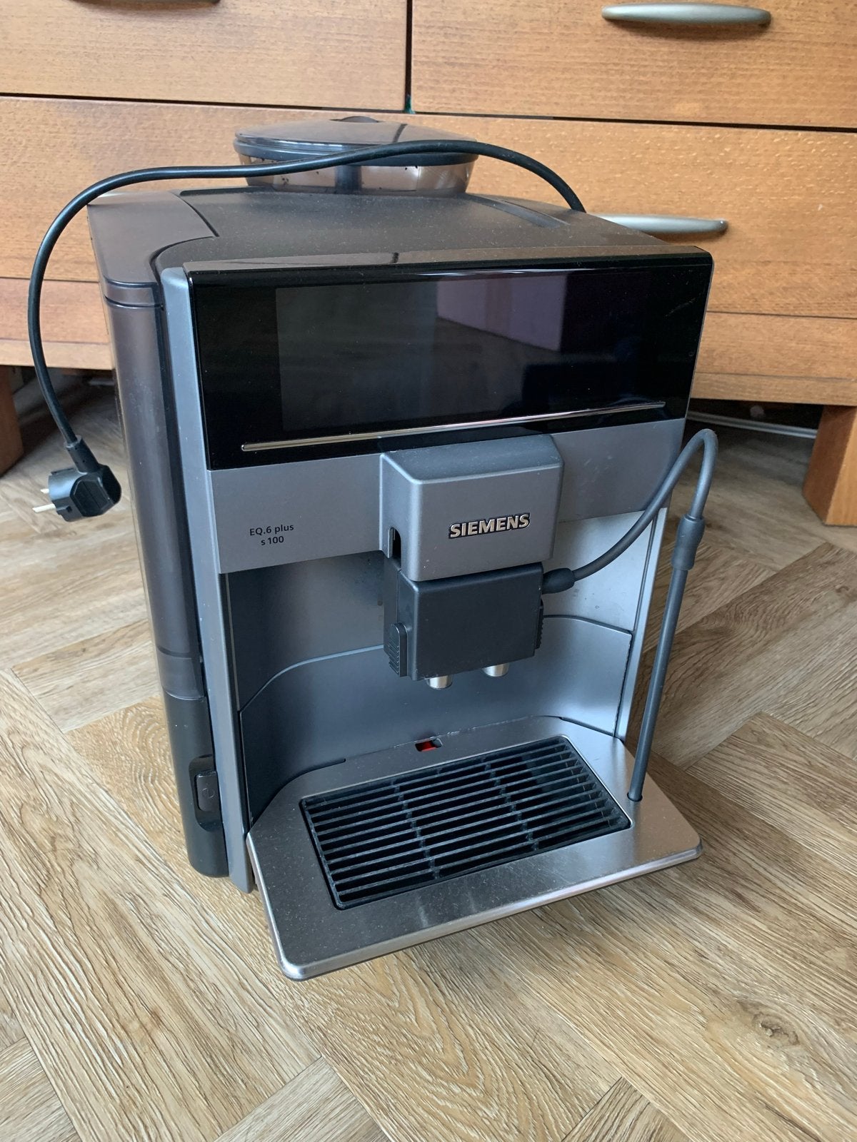 Siemens EQ 6 plus s100 volautomatische koffiemachine -defect, Ophalen, 10 kopjes of meer, Koffiemachine, Niet werkend