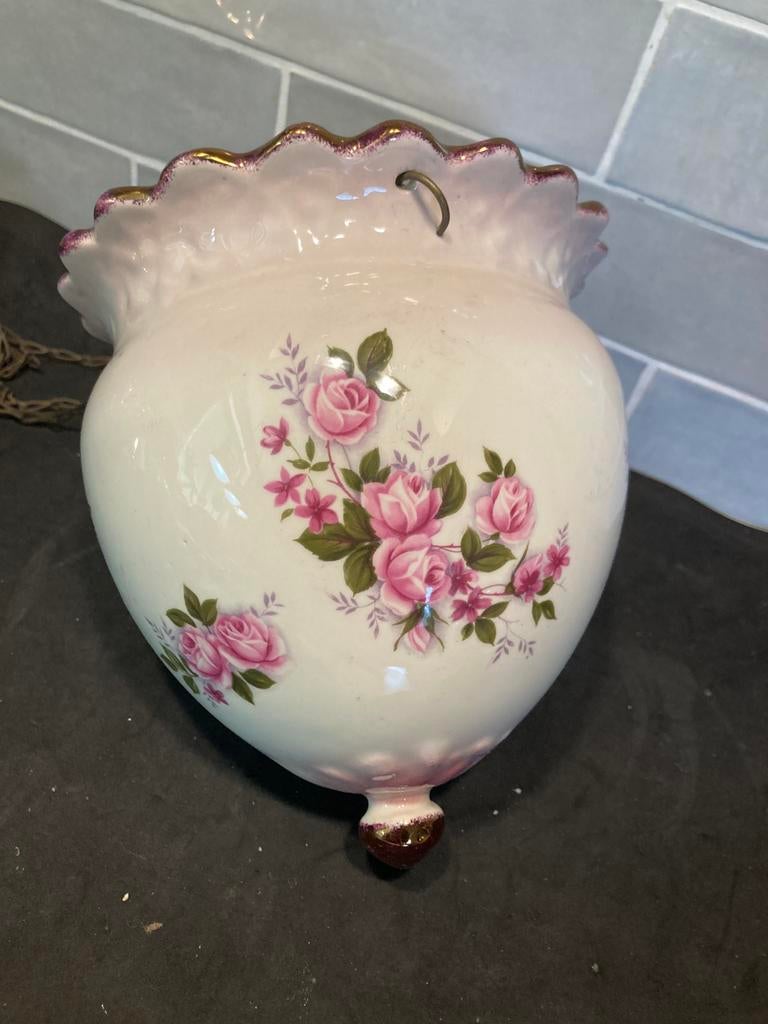 Vintage hangbloempot met roosjes (300326), Rond, Ophalen of Verzenden, Aardewerk, Minder dan 40 cm
