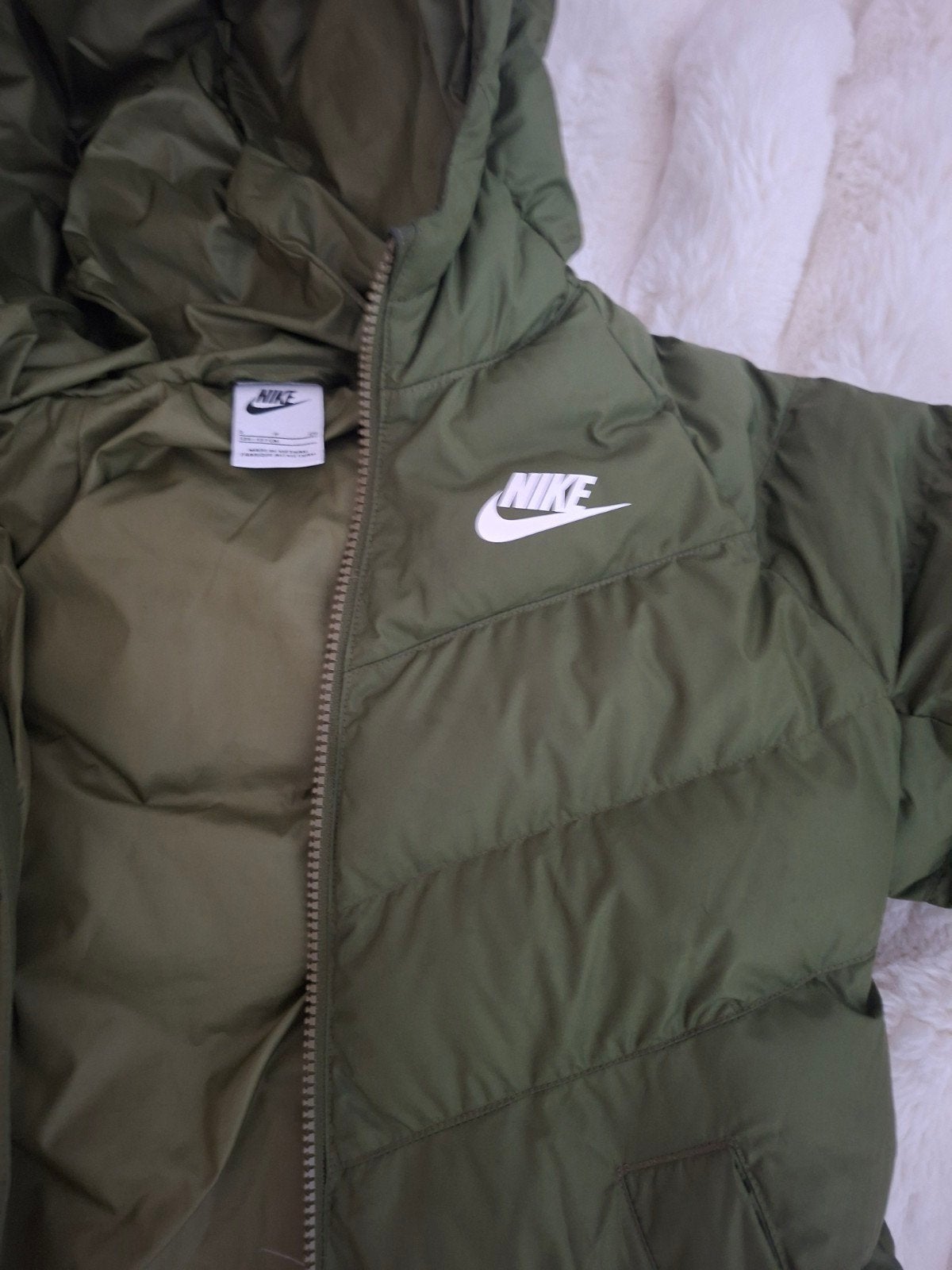 Nike Puffer Jas - Groen (Maat S, 128-137 CM), Ophalen of Verzenden, Zo goed als nieuw, Nike, Jongen of Meisje