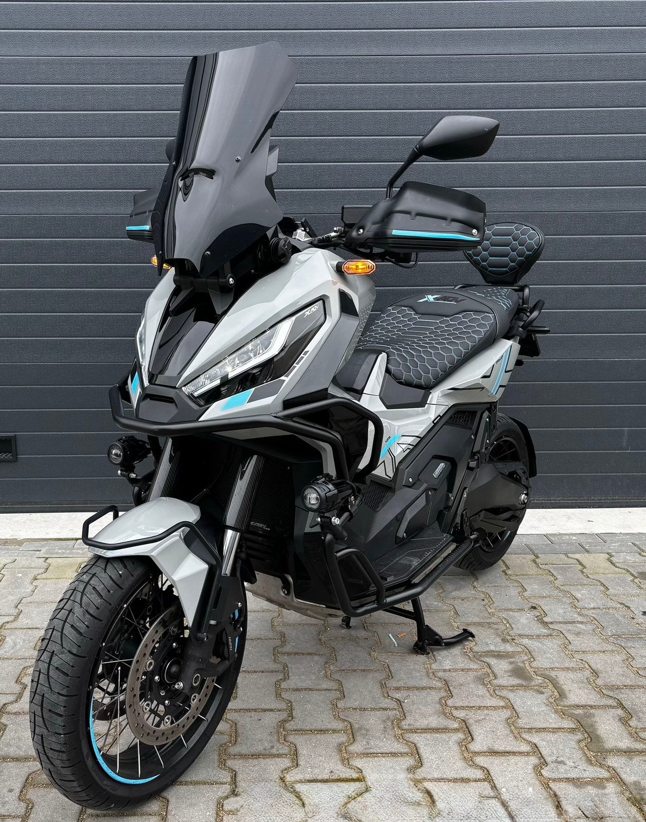 Honda X-ADV 750 | 2023 | 9229km | Termignoni | Zeer compleet, Scooter, Particulier