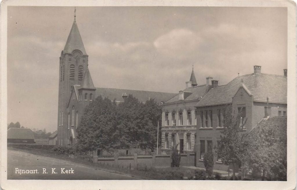 702-338-007 Fijnaart R K Kerk, Verzenden, Voor 1920, Noord-Brabant