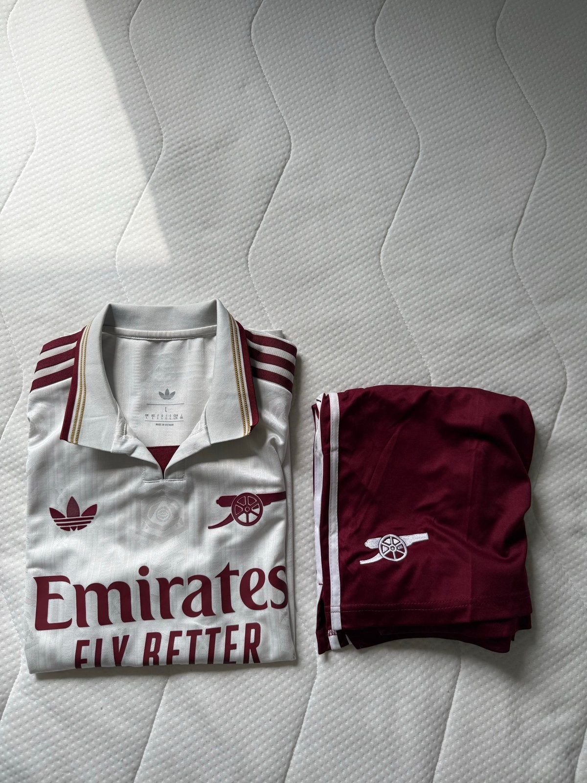 Arsenal FC thuistenue 25/26 - Gloednieuw, Maat L, Verzenden, Nieuw, Set
