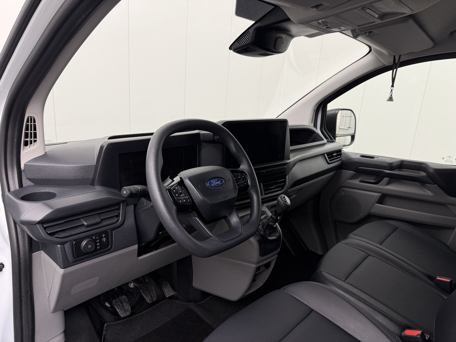 Ford Transit Custom 2.0TDCi 136PK Lang Business digital | Le, Auto's, 136 pk, Gebruikt, 2800 kg, Wit