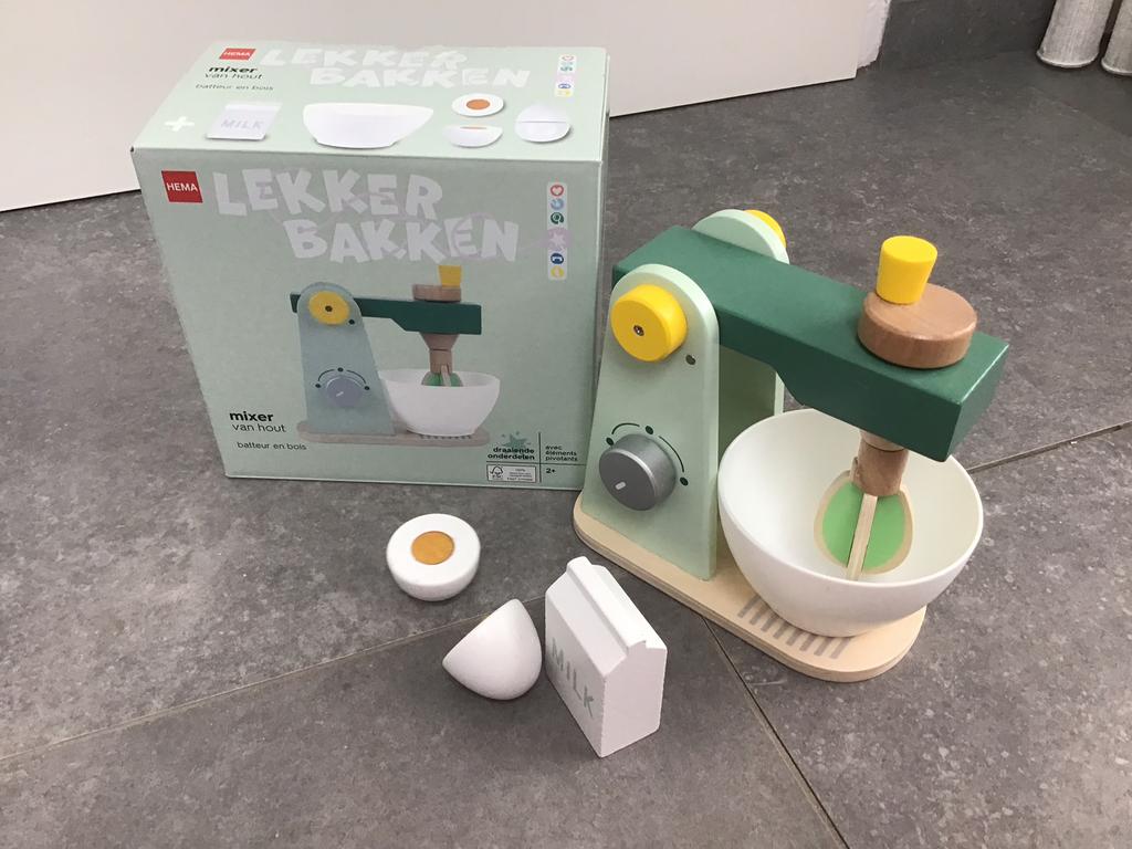 Nieuw houten mixer voor in keukentje met bakje, melk en ei, Ophalen, Nieuw, Meubelstuk of Keukentje