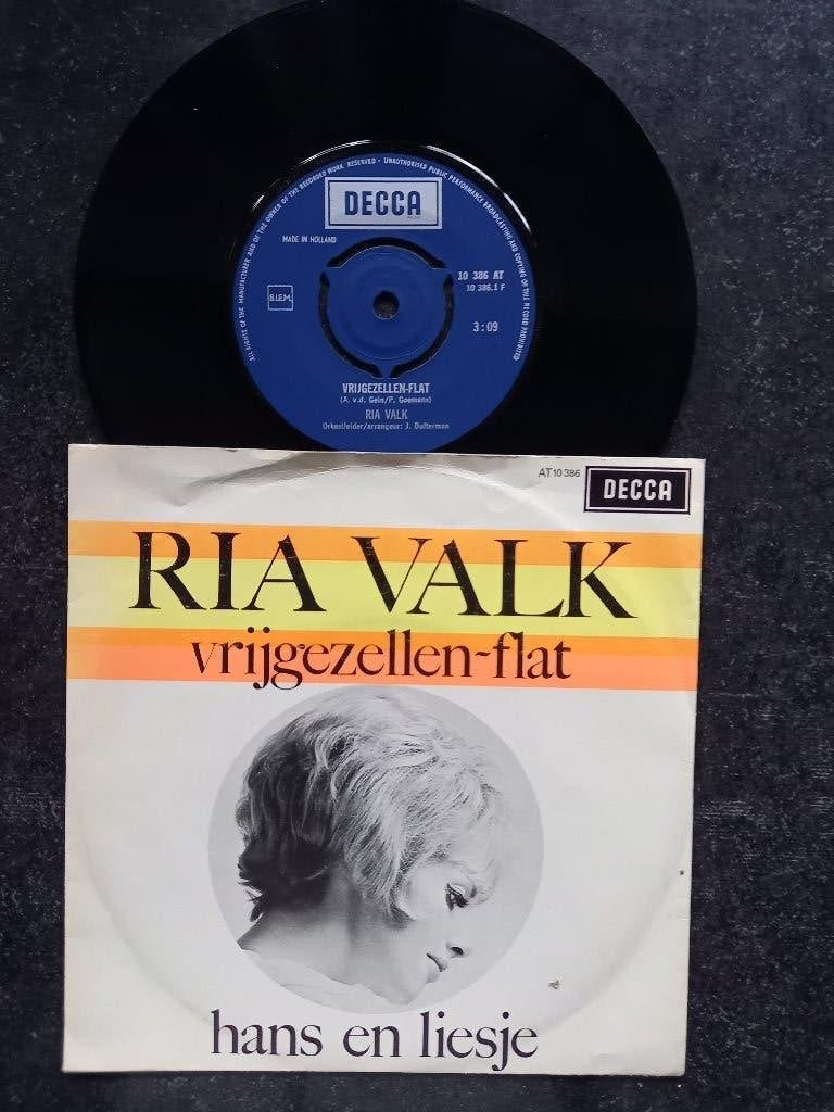 Ria Valk - Vrijgezellen-flat 1969, Cd's en Dvd's, Vinyl Singles, Fotohoes, Ophalen of Verzenden, Gebruikt, Nederlandstalig