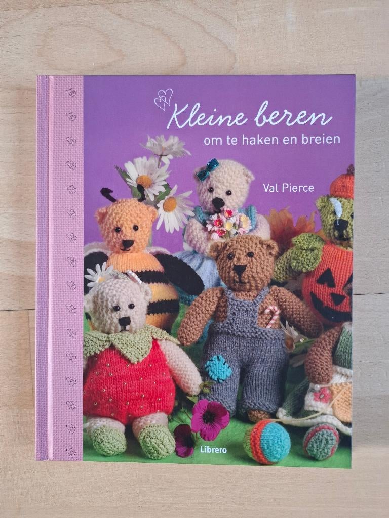 40 patronen, boek kleine beren om te haken en te breien, Hobby en Vrije tijd, Breien en Haken, Ophalen of Verzenden, Nieuw, Breien of Haken