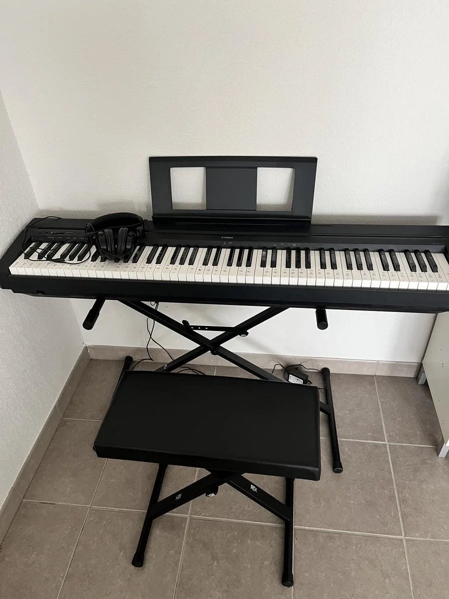 Yamaha P45 digitale piano - Complete set, Ophalen, Zo goed als nieuw, Zwart