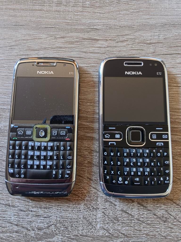 2 X Nokia E71 en E72., Telecommunicatie, Mobiele telefoons | Nokia, Gebruikt, Zwart, Fysiek toetsenbord, Ophalen of Verzenden