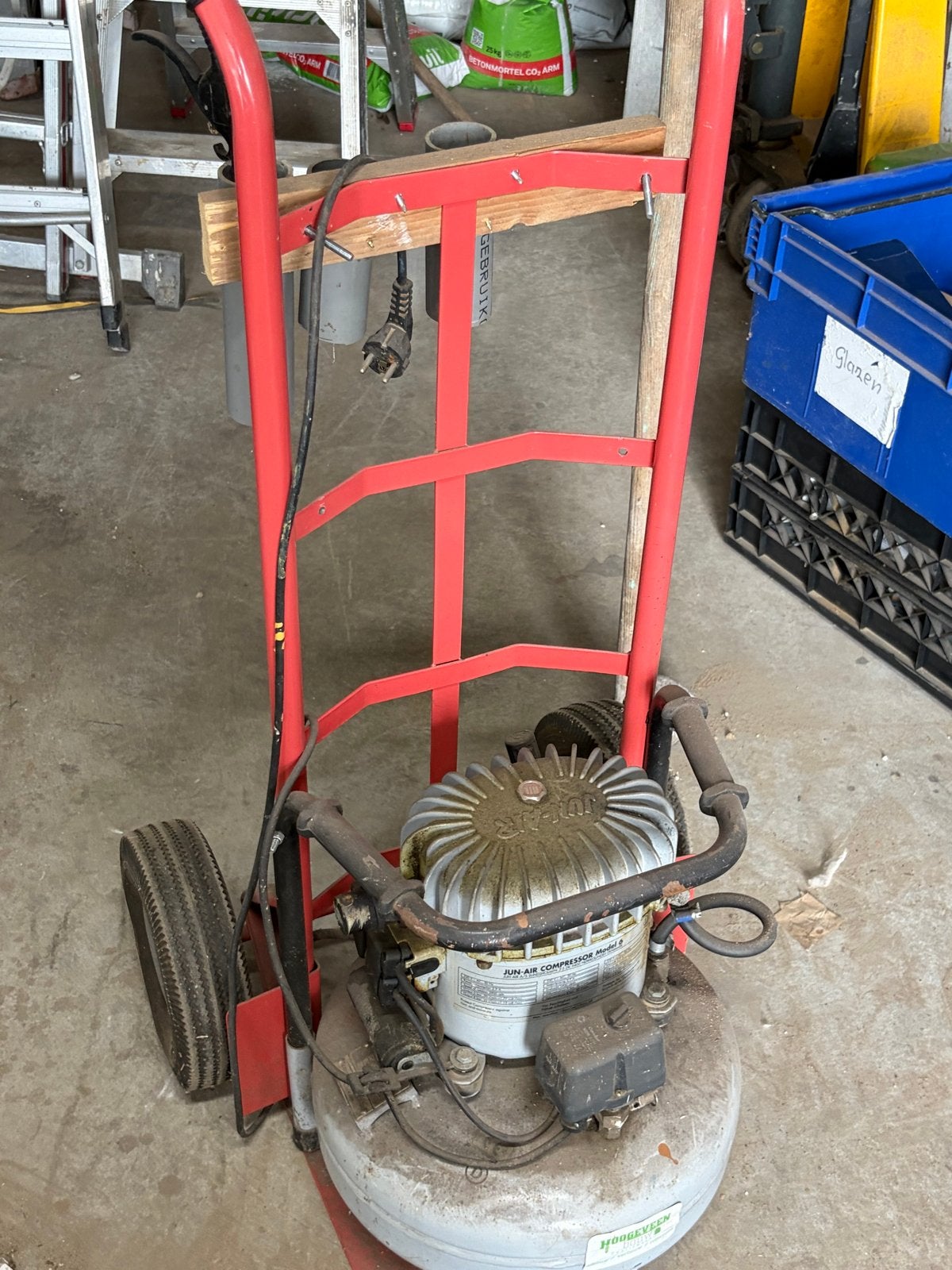 Jun-Air Compressor Model 6 - Compacte Luchtcompressor, Doe-het-zelf en Verbouw, Compressors, Gebruikt, 6 tot 10 bar, Minder dan 25 liter