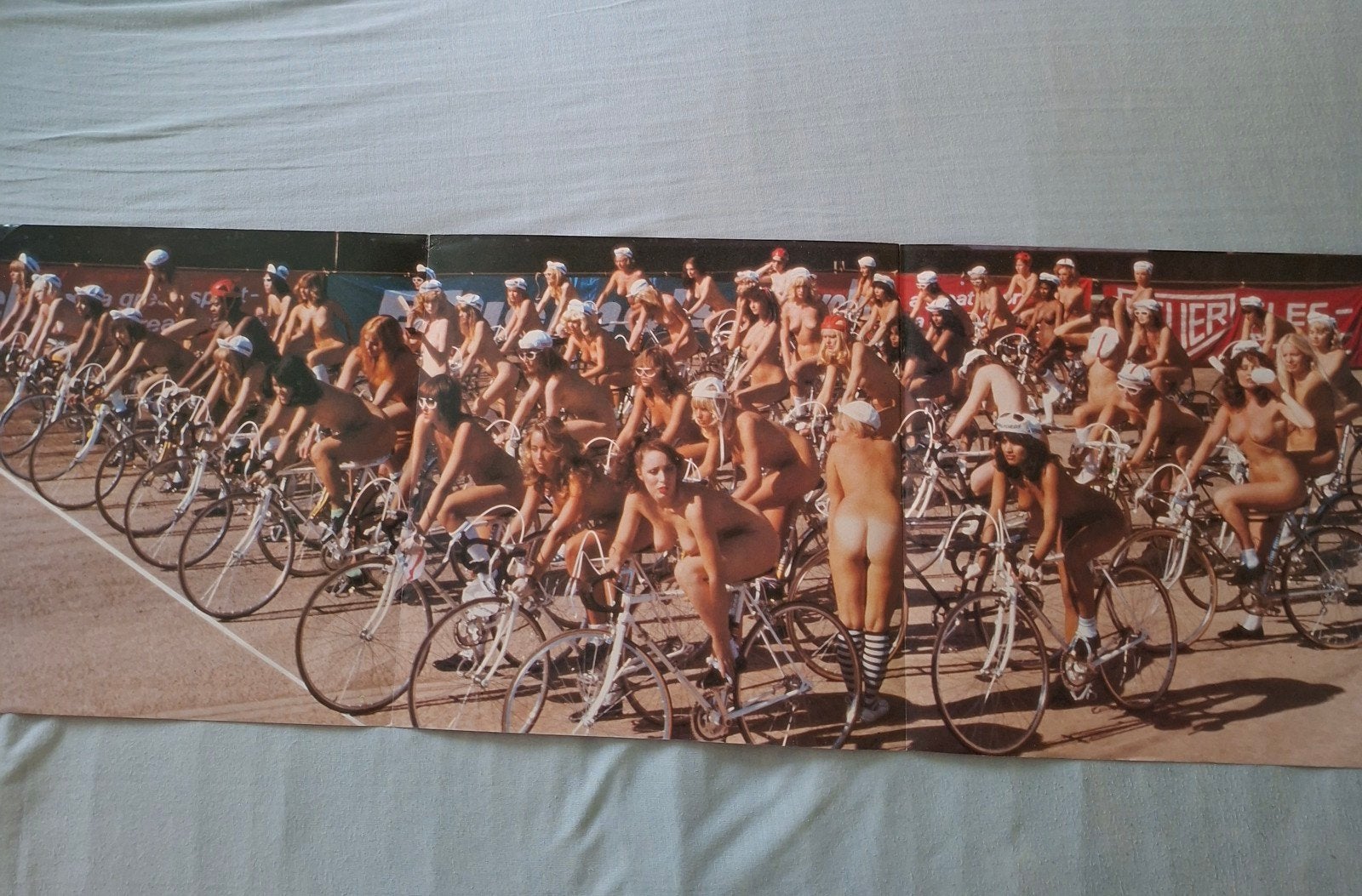 Queen bicycle race poster., Verzamelen, Ophalen of Verzenden, Zo goed als nieuw, Foto of Kaart