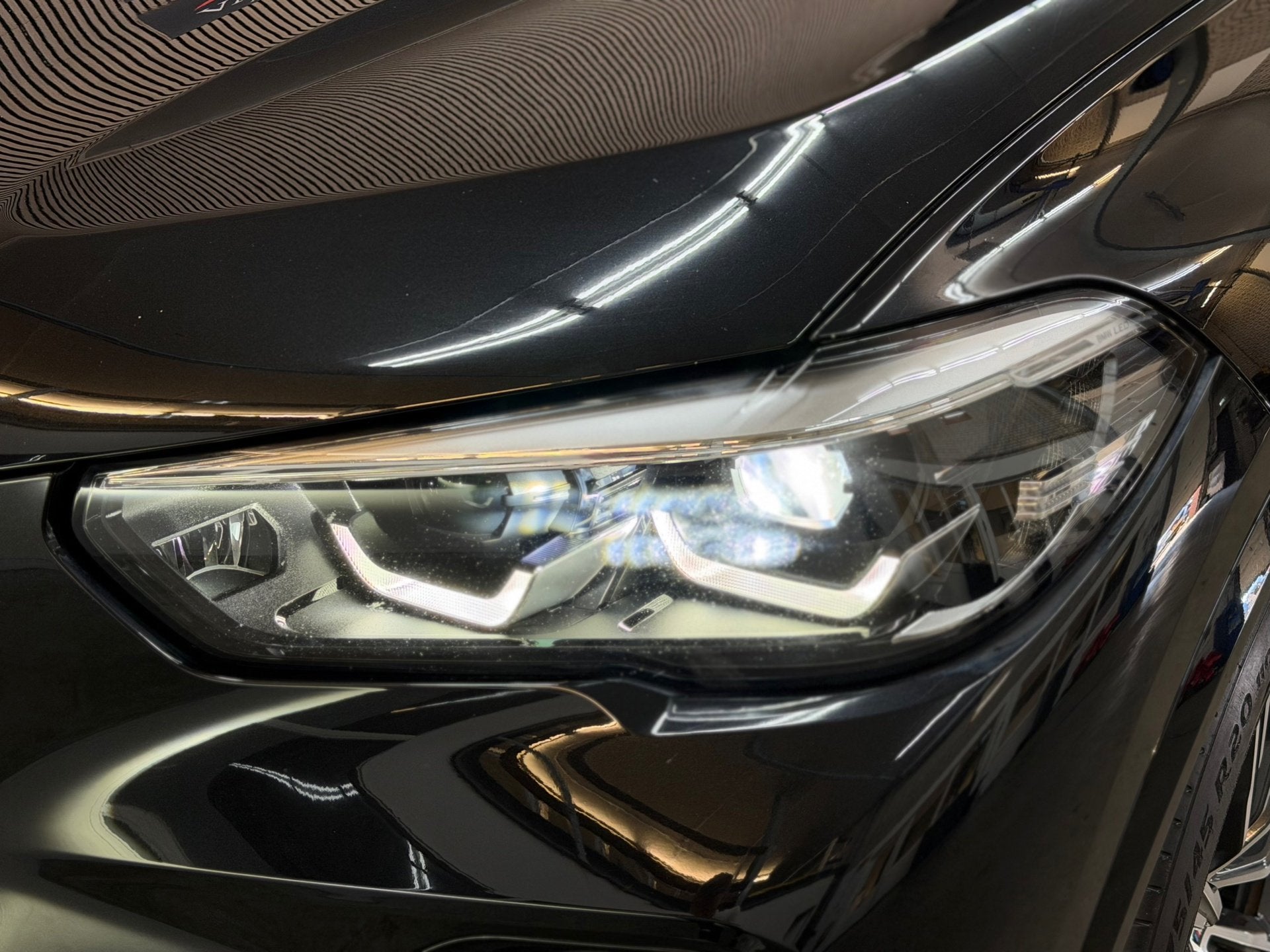 BMW X5 XDrive45e Executive M-Sport 2020 LEDER MEMORY TREKHAA, Gebruikt, Zwart, Vierwielaandrijving, Hybride Elektrisch/Benzine