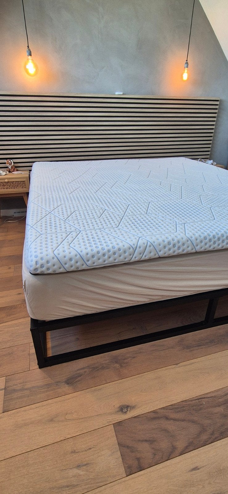 Emma Diamond Topper, Stalen Bedframe 180x200 z.g.a.n., Huis en Inrichting, Slaapkamer | Bedden, Ophalen, Zwart, Tweepersoons, Zo goed als nieuw