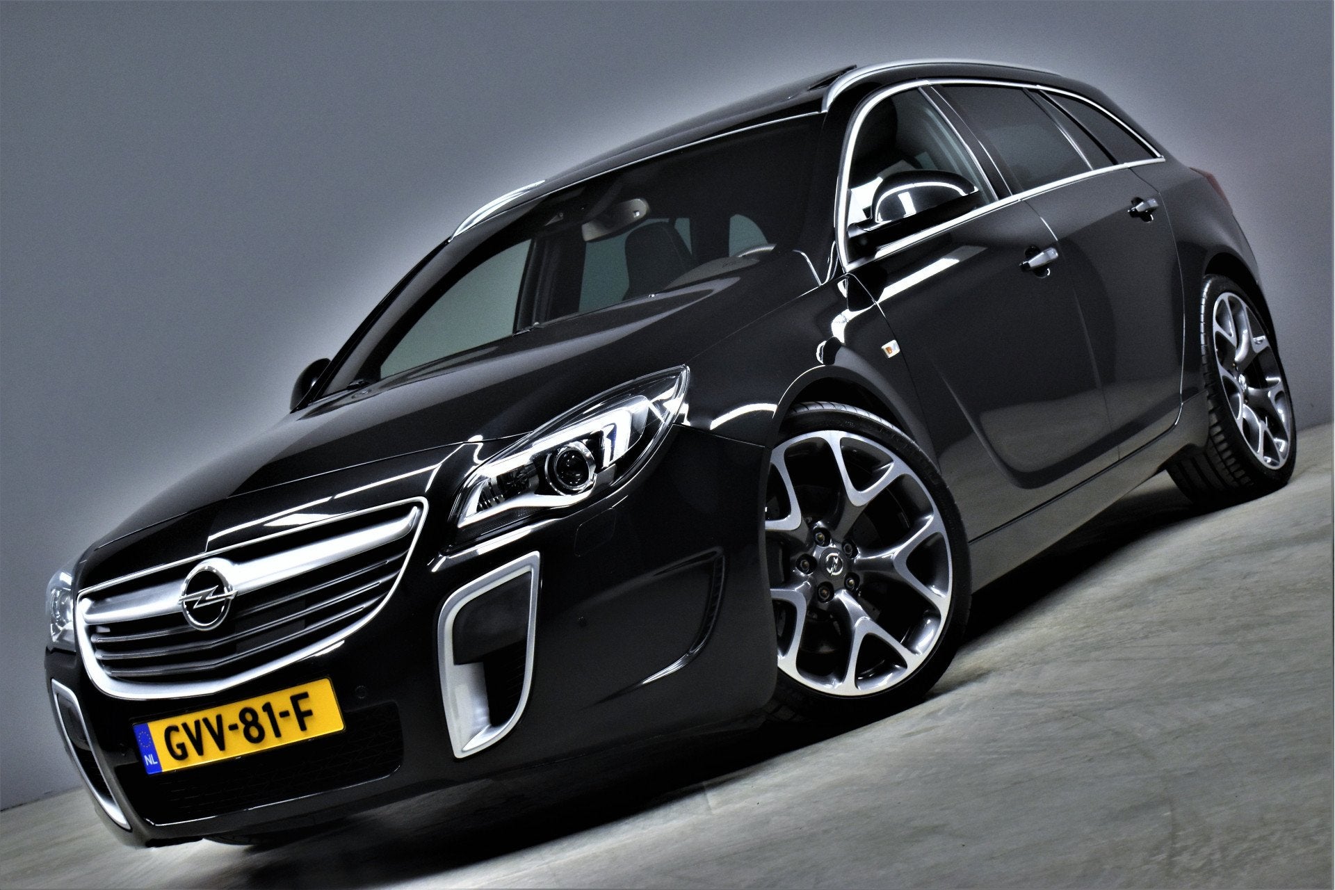 Opel Insignia Sports Tourer 2.8 T V6 325pk OPC 4x4 Automaat, Automaat, Gebruikt, Zwart, Zwart