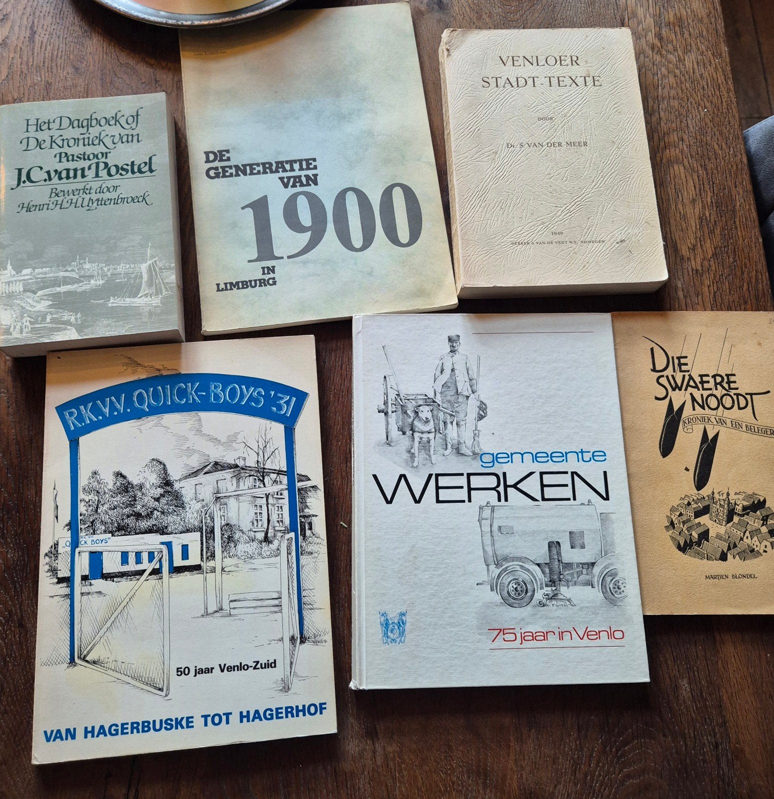 Oude boeken over Venlo - Diverse titels in één koop, Ophalen of Verzenden