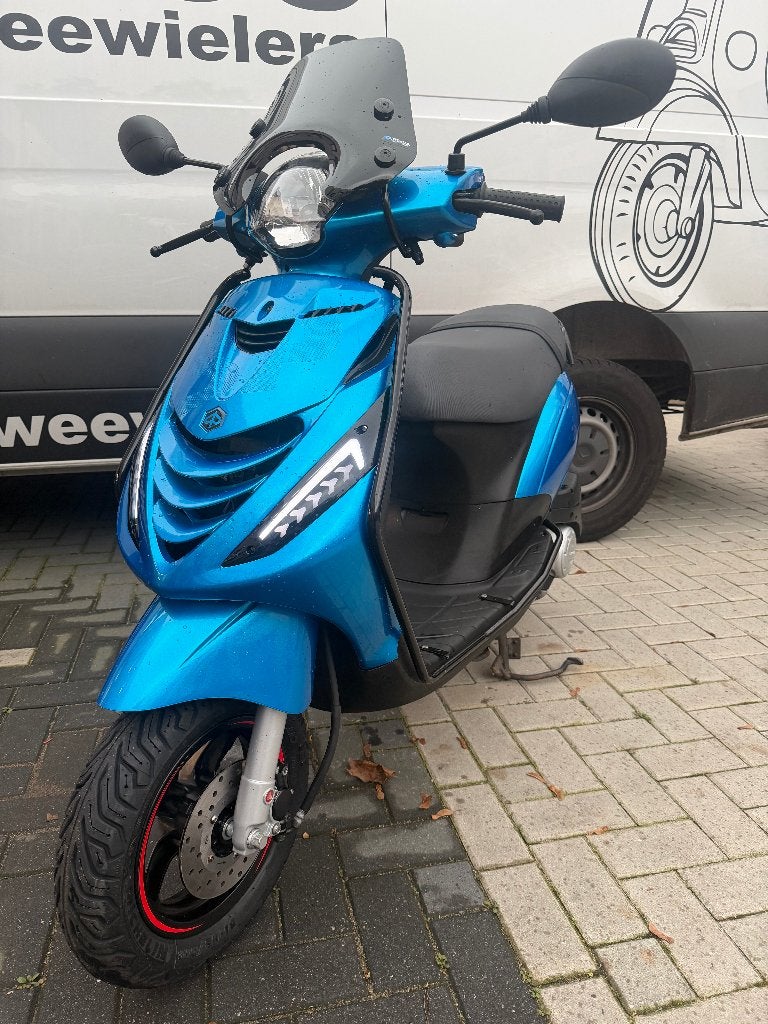 Piaggio zip 2023 BROM EURO5 | 16670km EERSTE eigenaar, Maximaal 45 km/u, Zip, Ophalen of Verzenden, Zo goed als nieuw