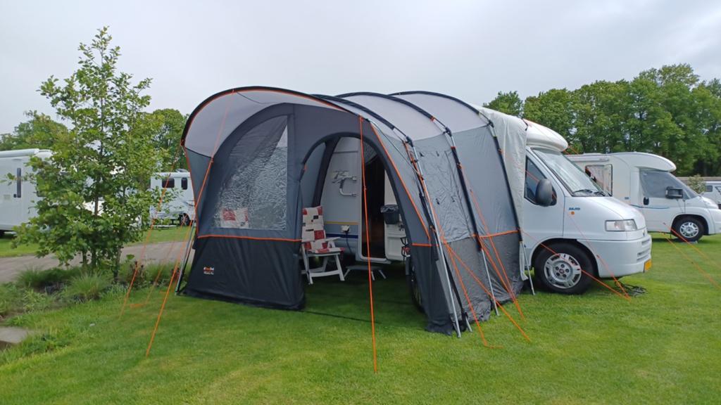 Eurotrail Atlantis Pro vrijstaande campertent, Ophalen, Zo goed als nieuw, Tot en met 2