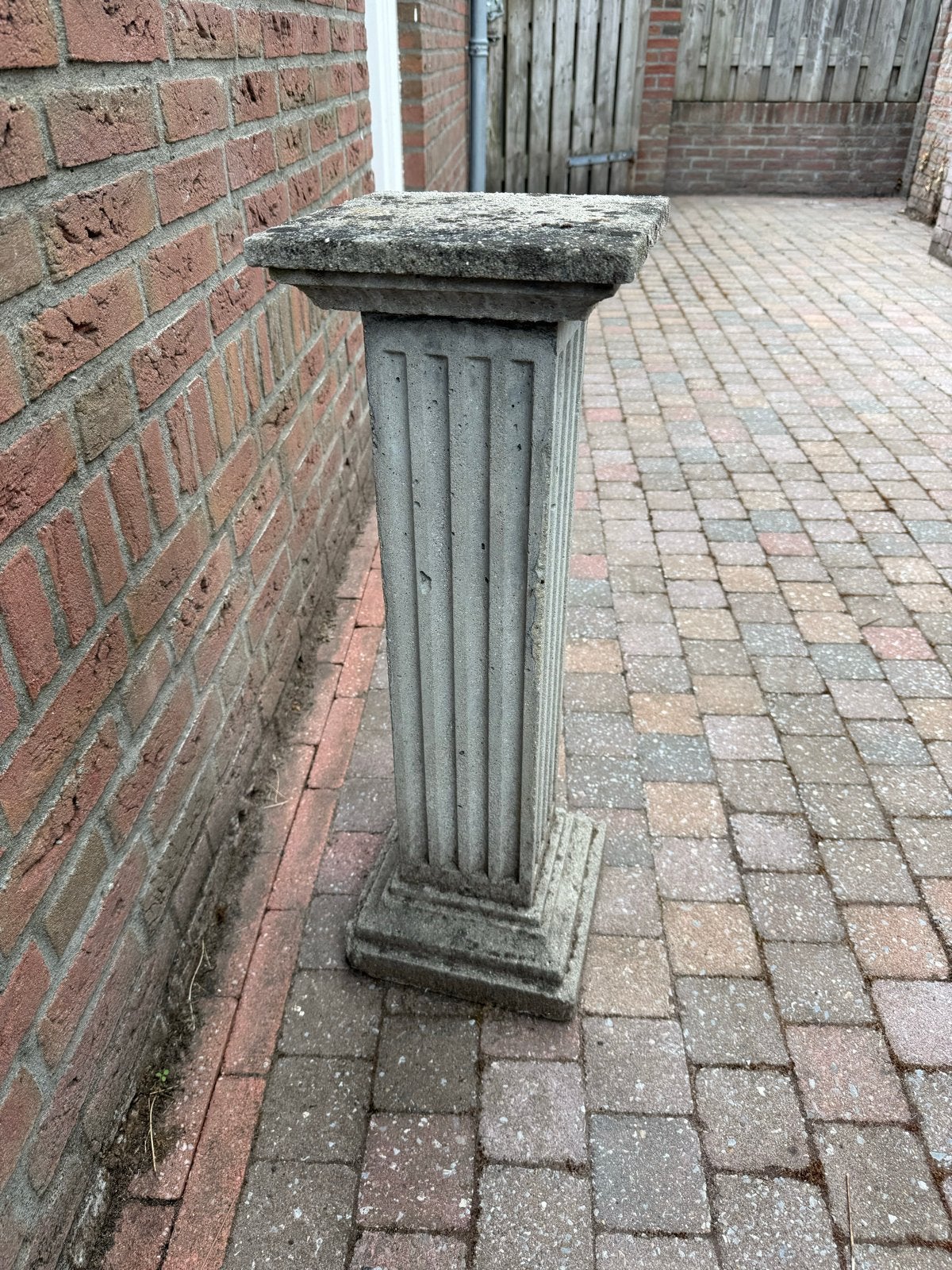 Decoratieve betonnen zuil voor tuin of terras, Huis en Inrichting, Ophalen, Gebruikt