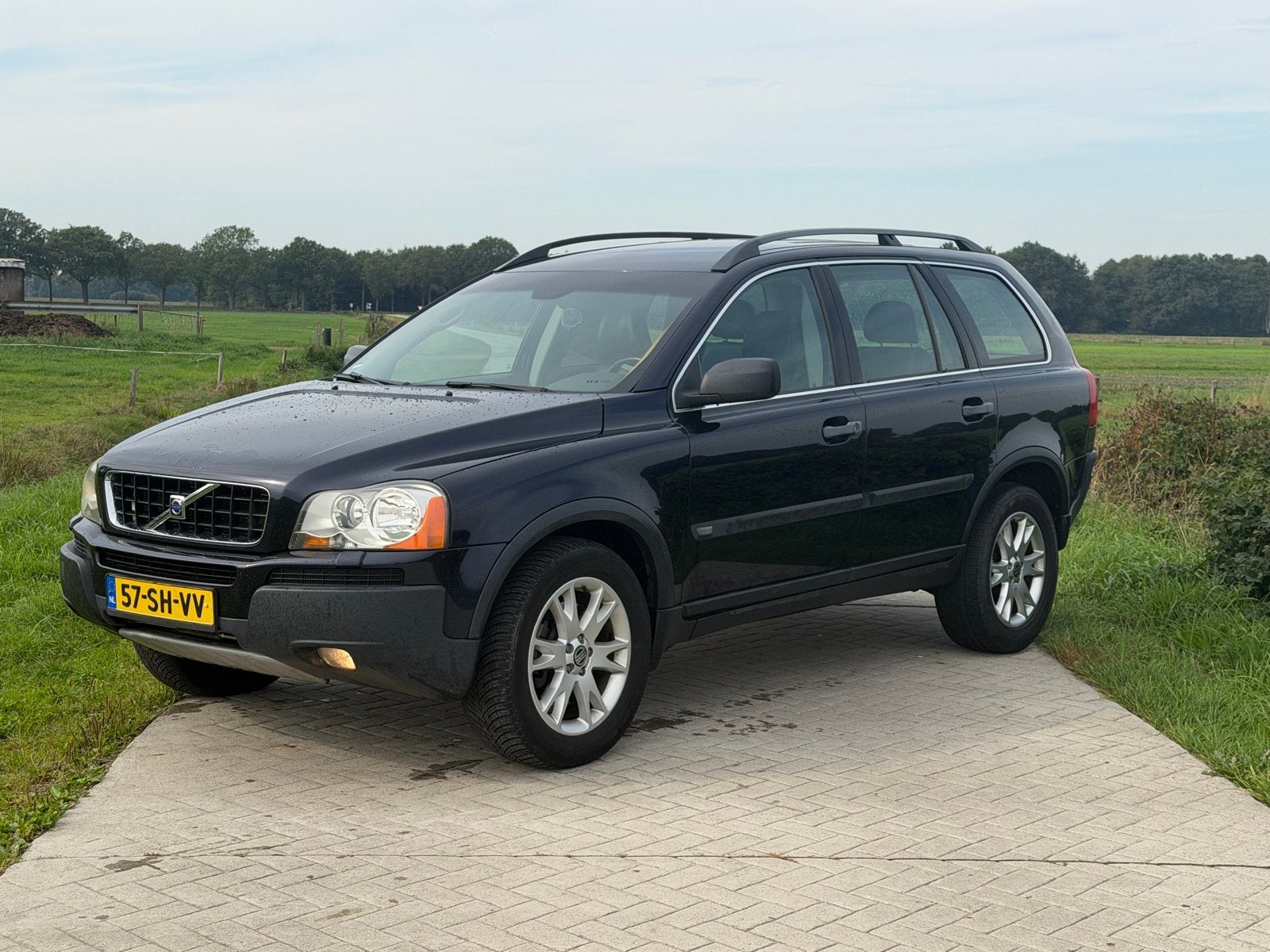 Volvo XC90 2.4 D5 Youngtimer Nieuwe APK Export, Zwart, 241 €/maand, Blauw, Vierwielaandrijving