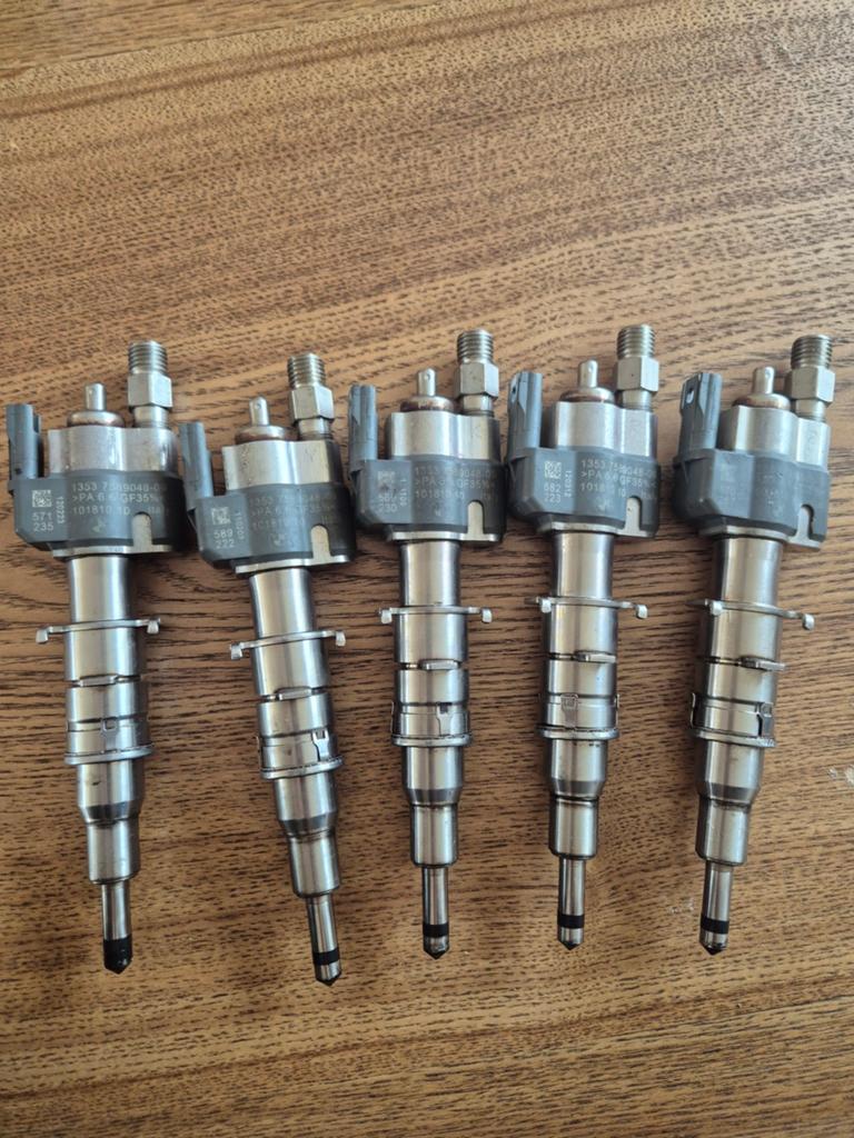 BMW Injectoren 13537589048 - Set van 2 nog prijs pst index 9, Ophalen of Verzenden, Gebruikt, BMW