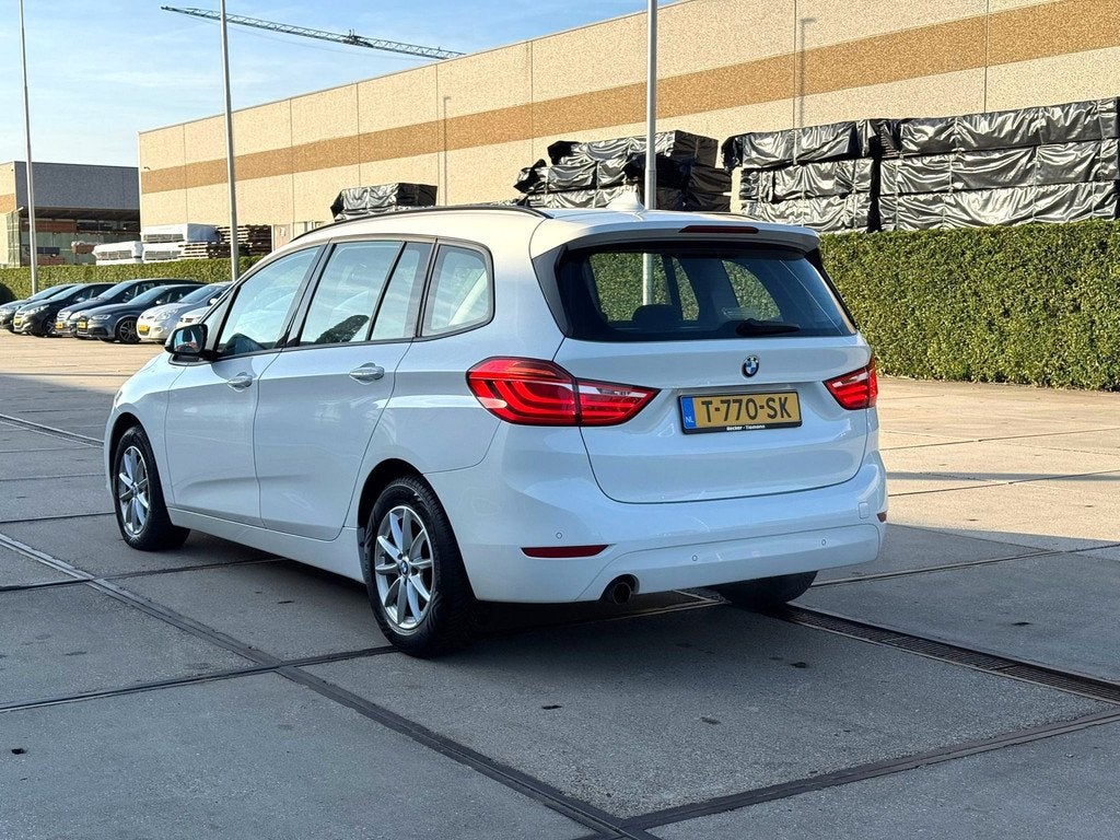 BMW 2-serie Gran Tourer 216i High Executive|LED|NAVI|PDC|DEA, Voorwielaandrijving, Gebruikt, 2-Serie Gran Tourer, Wit