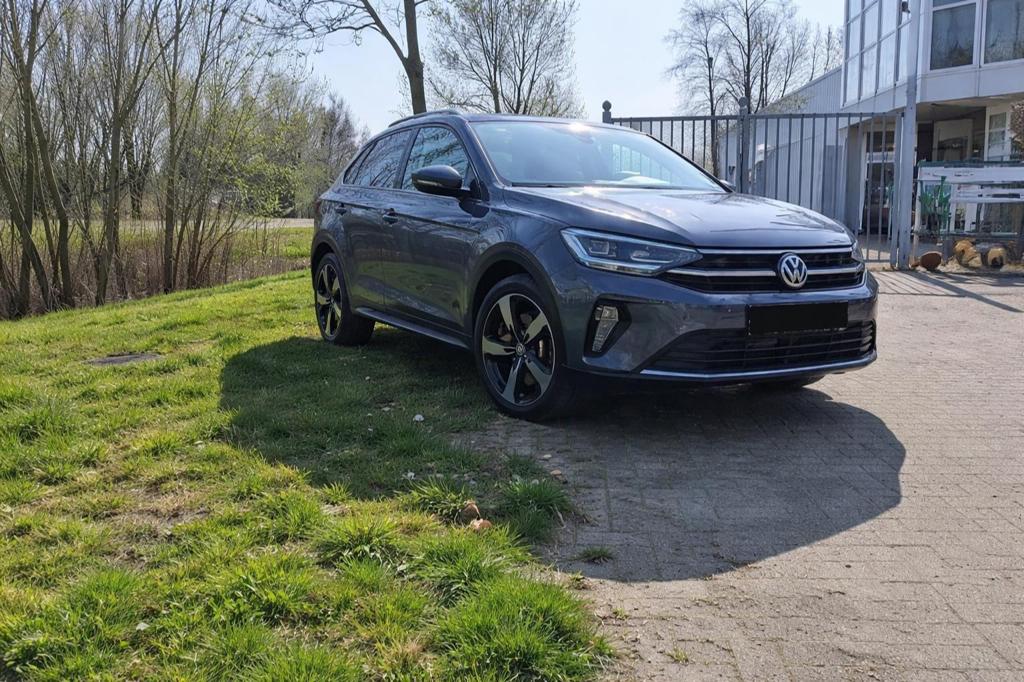 Volkswagen Taigo 1.5 TSI 150pk Dsg-7 2025 Grijs R-line pano!, Auto's, 1498 cc, 4 cilinders, 1202 kg, 1200 kg