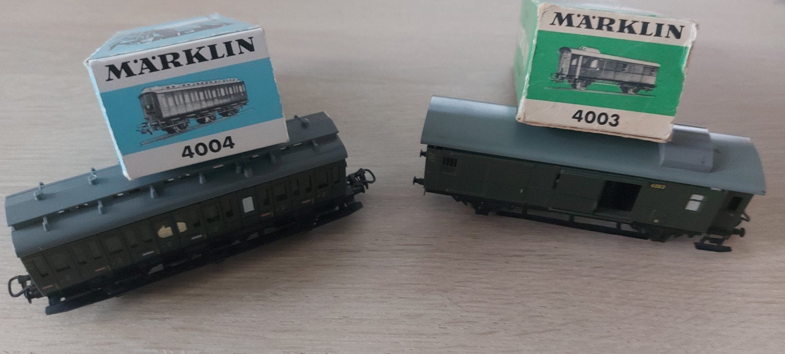 Märklin DB bag.+ 2 de klas rtg. artnr 4003+4004 in ovp, Hobby en Vrije tijd, Wisselstroom, Wagon, Ophalen of Verzenden, Zo goed als nieuw