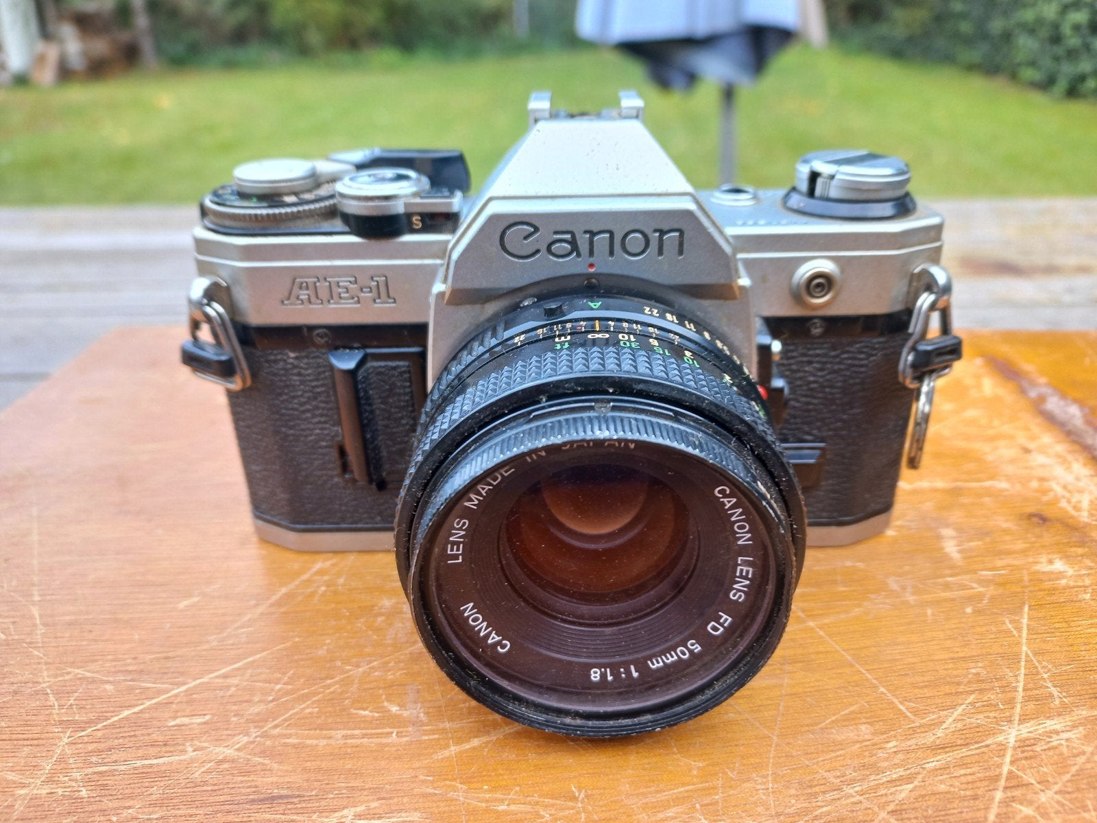 Canon AE-1 Spiegelreflexcamera met FD 50mm f/1.8 lens