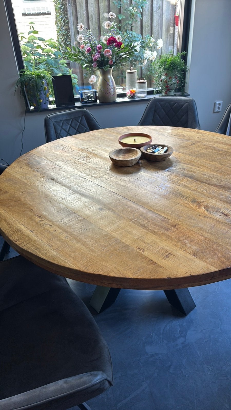 Mango houten tafel rond 150, Huis en Inrichting, Tafels | Eettafels, Ophalen, Gebruikt, 100 tot 150 cm, Rond