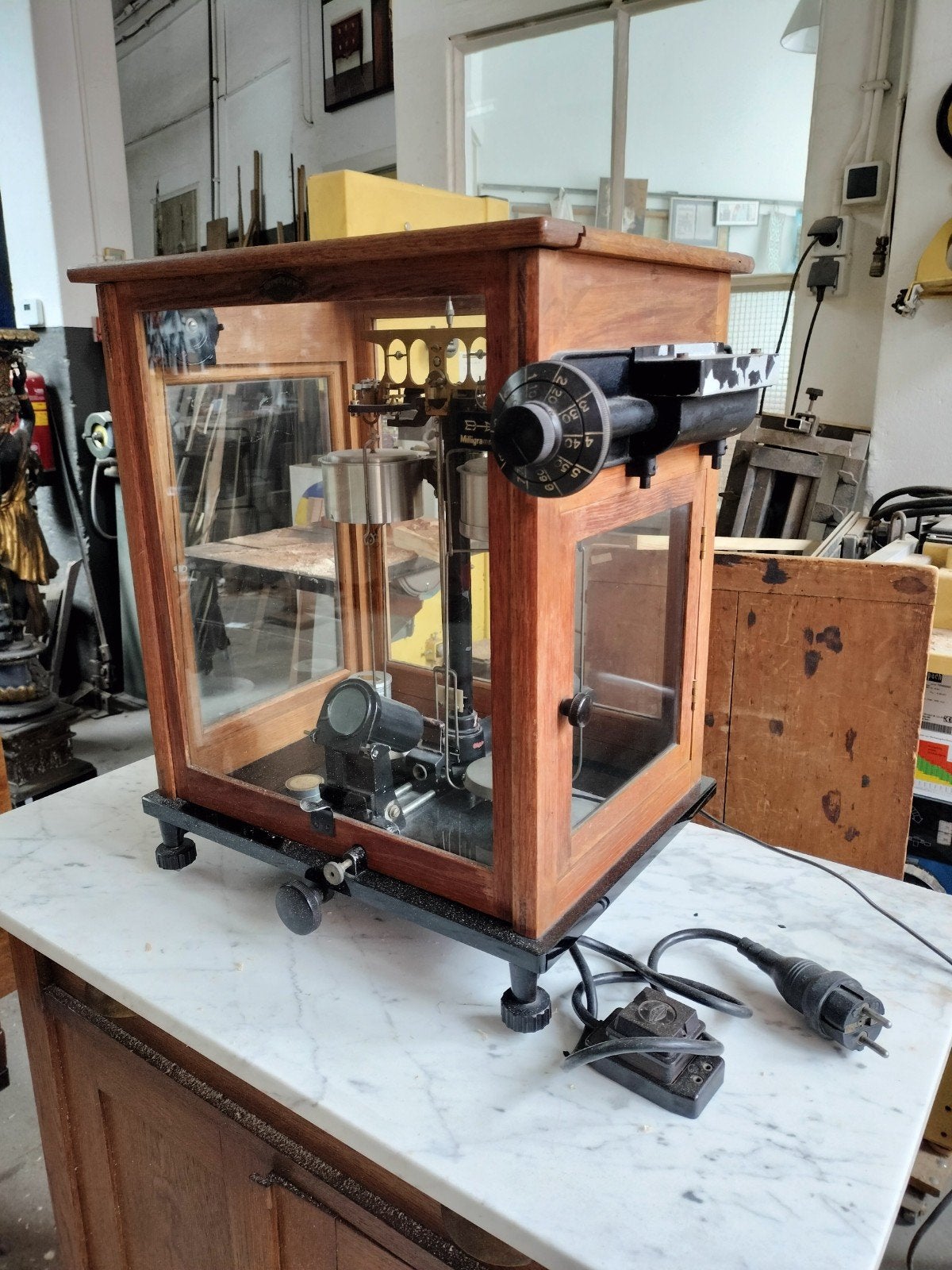 Sartorius micrometer weegschaal., Ophalen