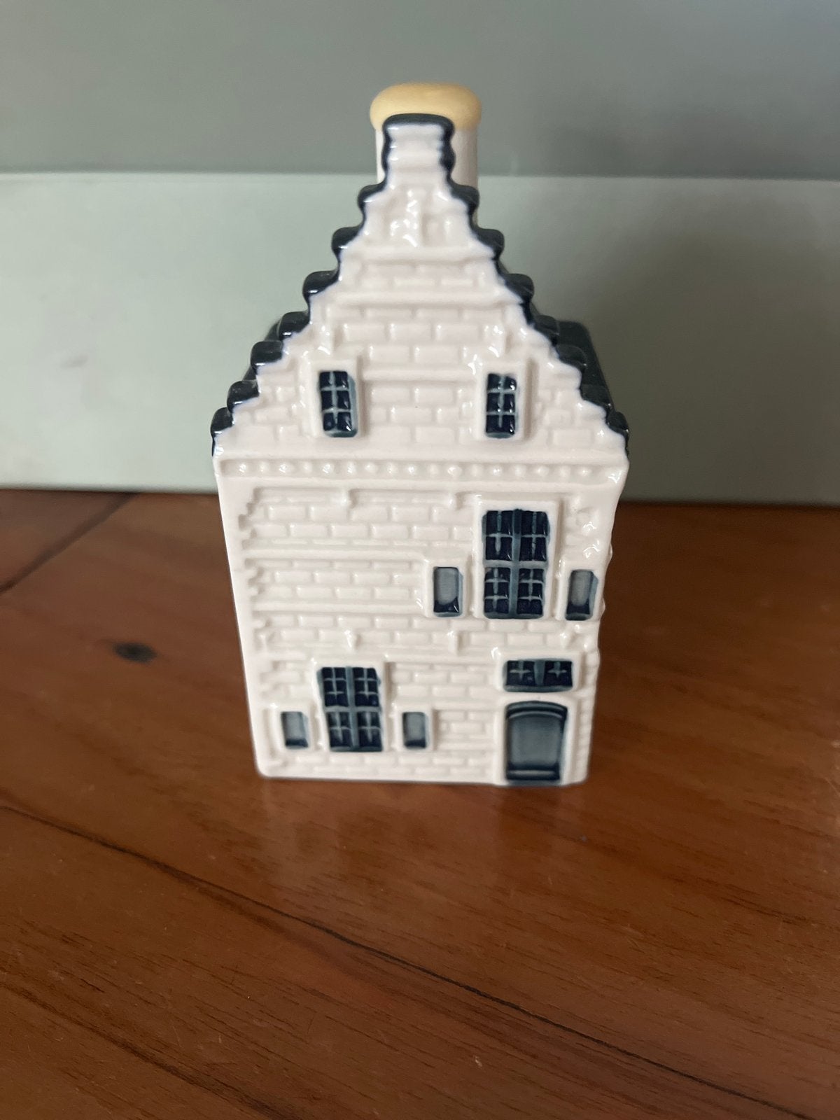 KLM huisje 82 Bols Delfts Blauw, Ophalen of Verzenden, Nieuw, 81 t/m 91, Gevuld
