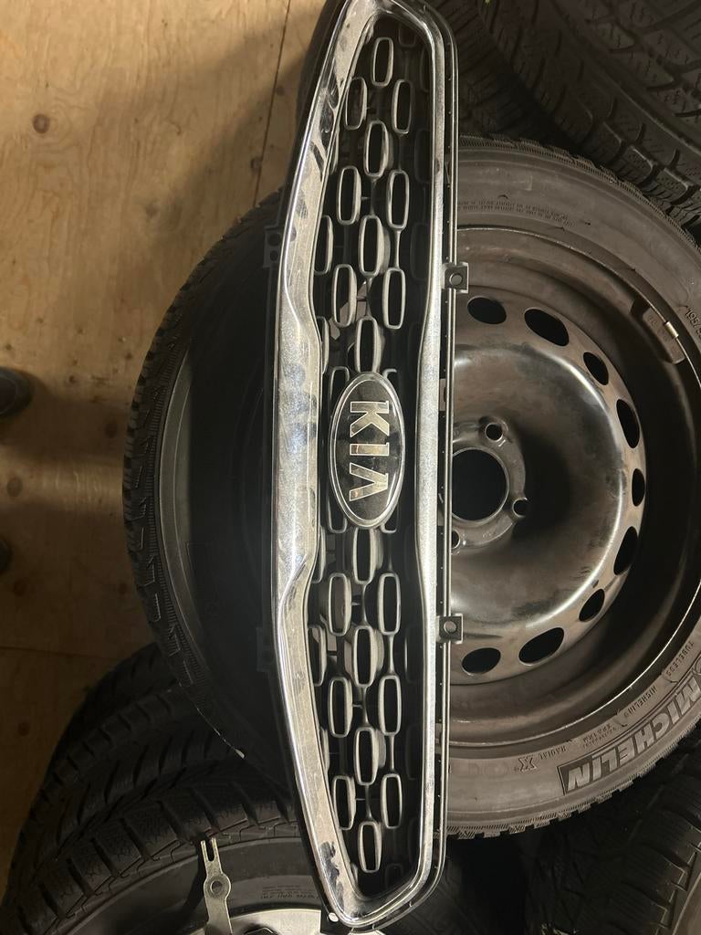 Kia Sportage Grille - Origineel en Gebruikt, Auto-onderdelen, Carrosserie en Plaatwerk, Kia, Voor, Gebruikt, Ophalen